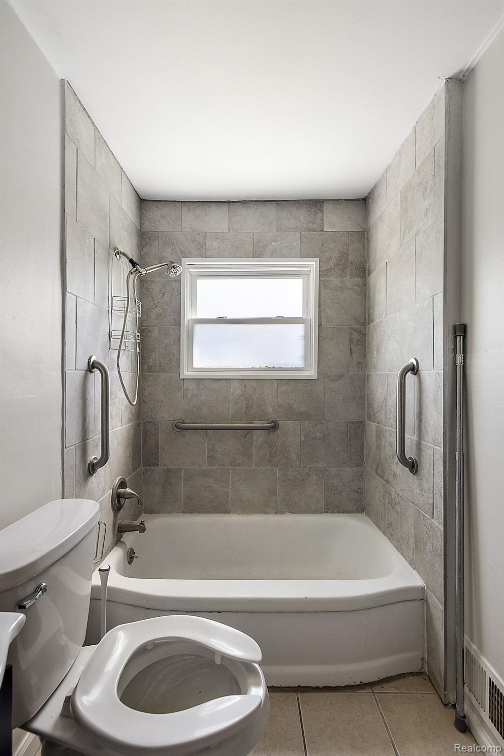 1518 E GEORGE Avenue