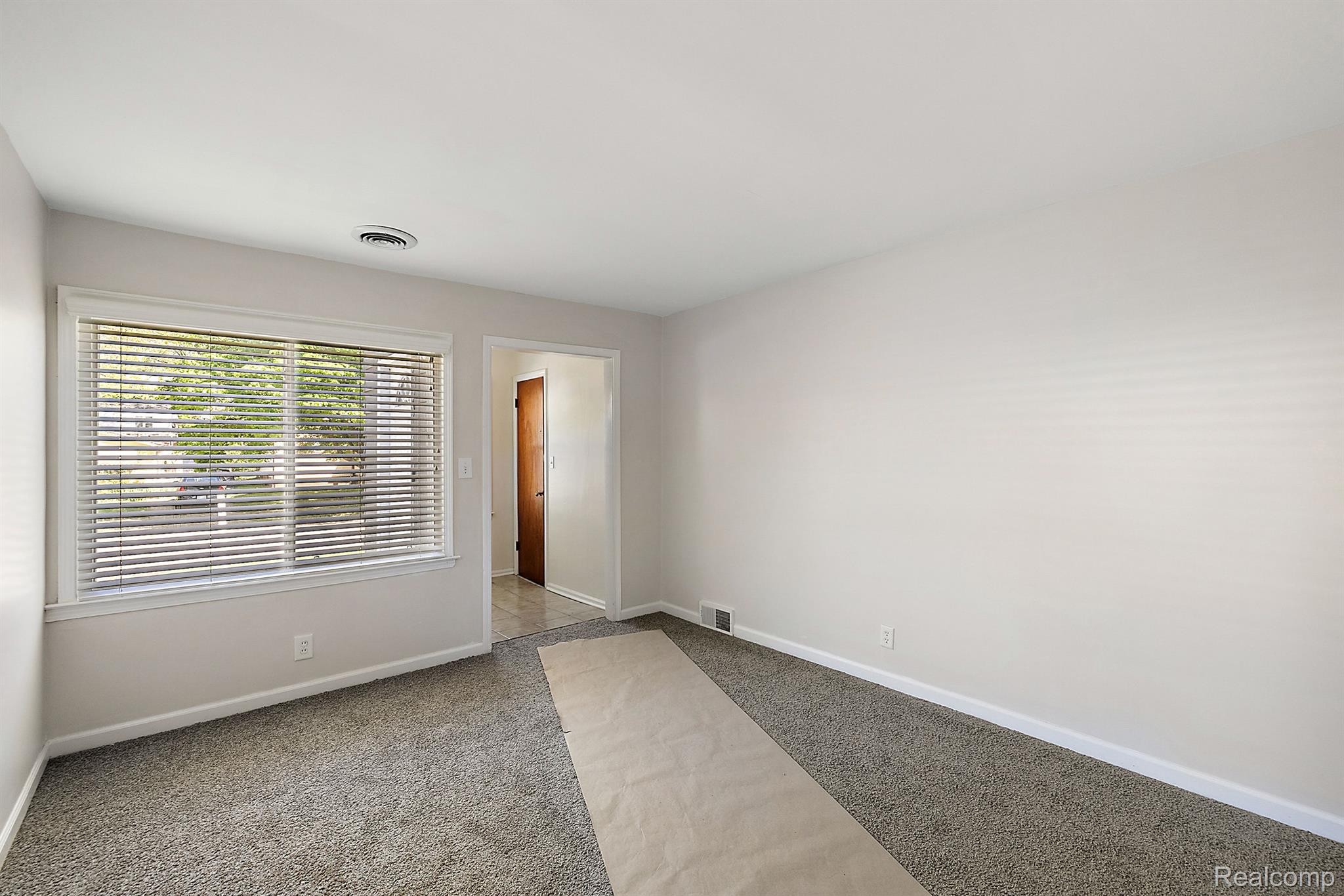 1518 E GEORGE Avenue