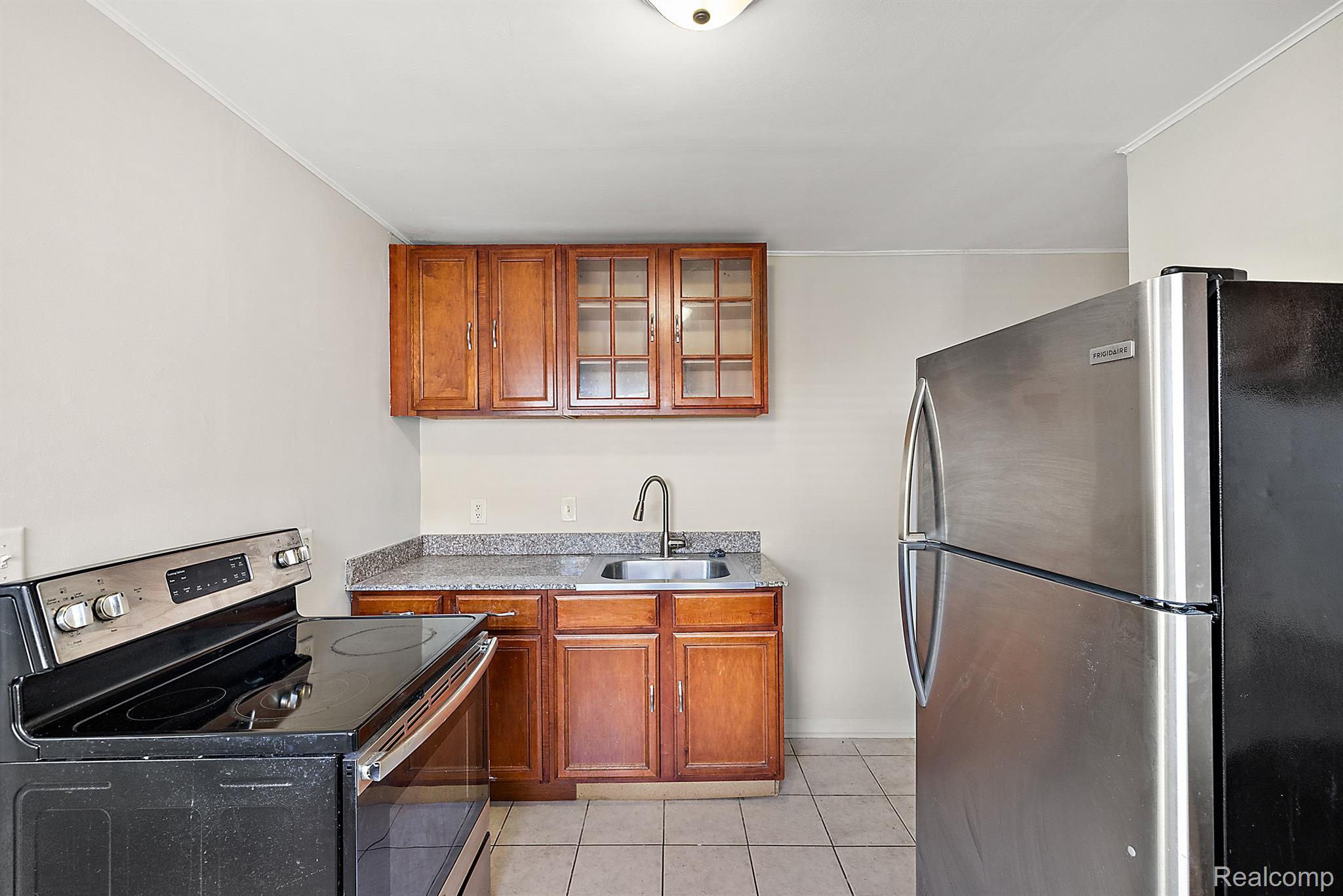 1518 E GEORGE Avenue