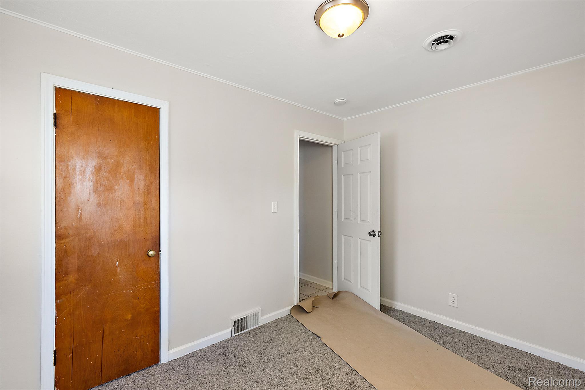 1518 E GEORGE Avenue