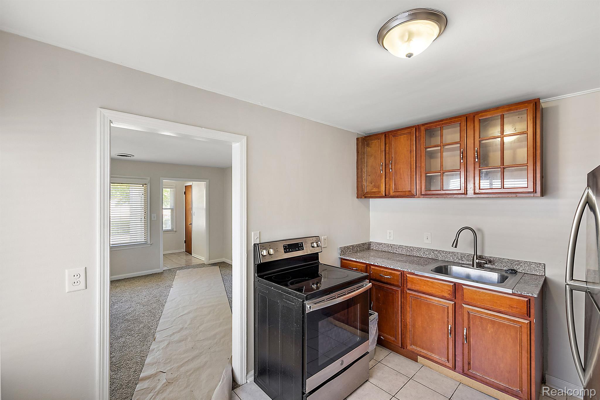 1518 E GEORGE Avenue