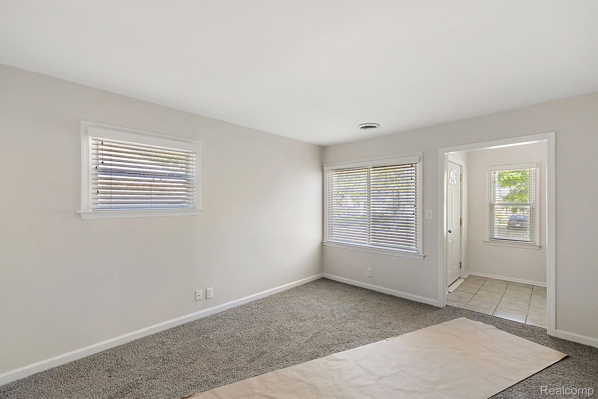 1518 E GEORGE Avenue