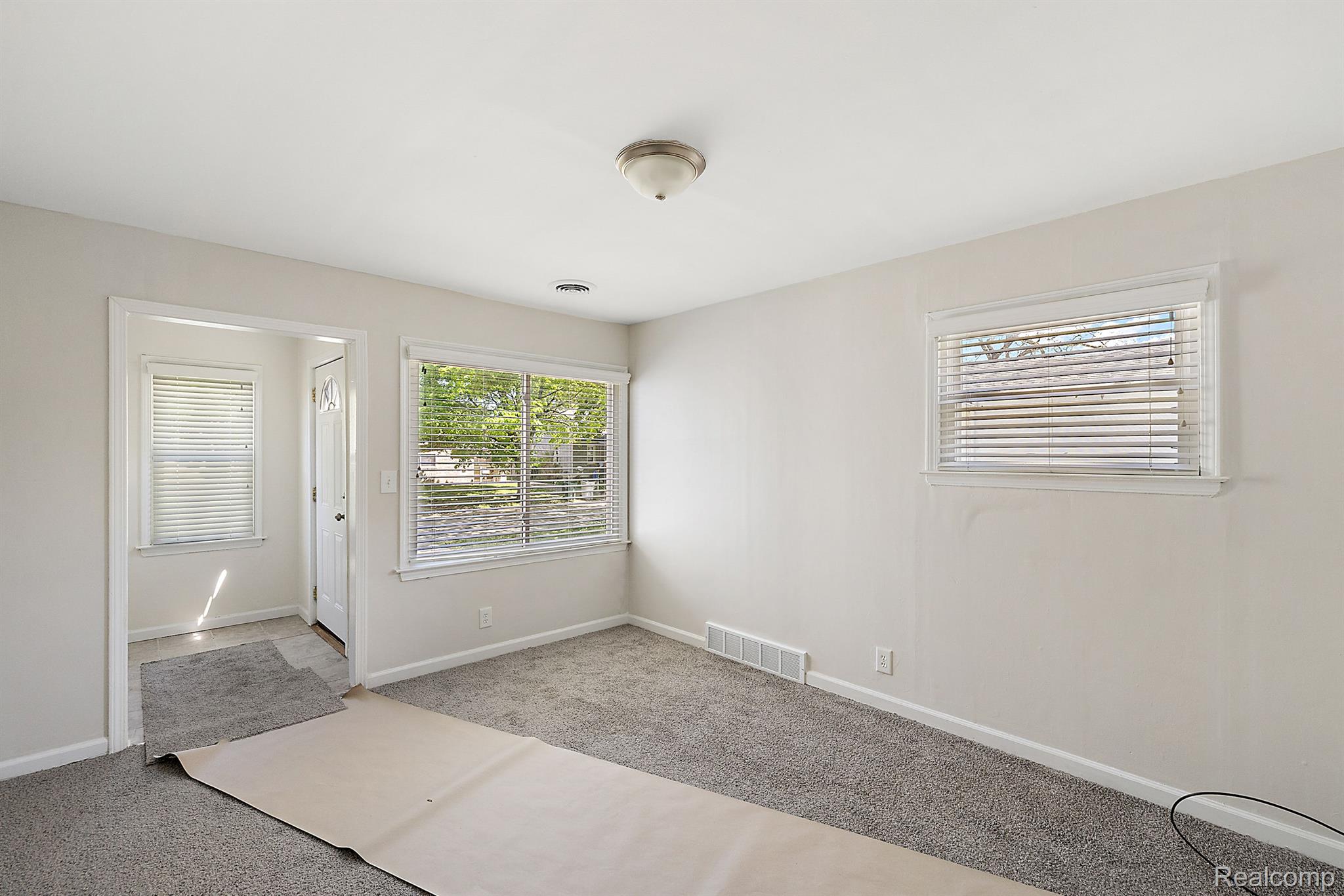 1518 E GEORGE Avenue