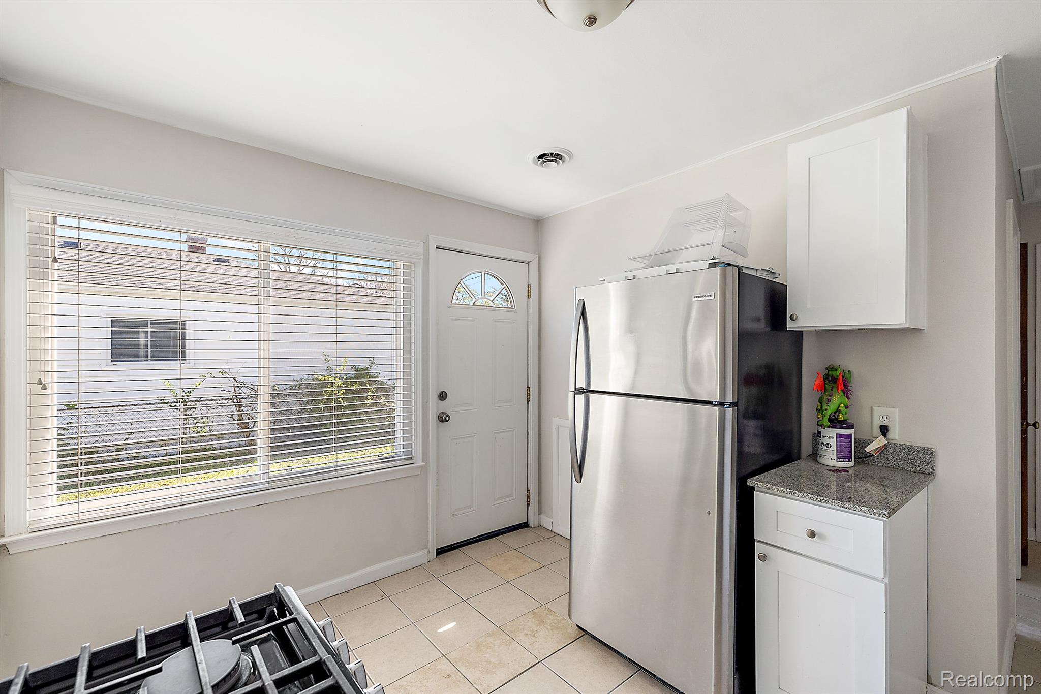 1518 E GEORGE Avenue