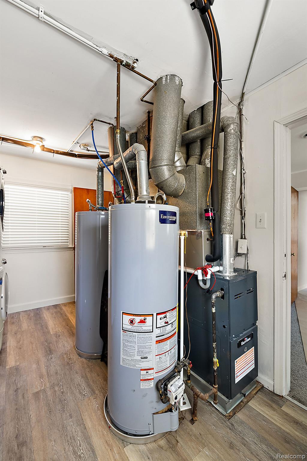 1518 E GEORGE Avenue