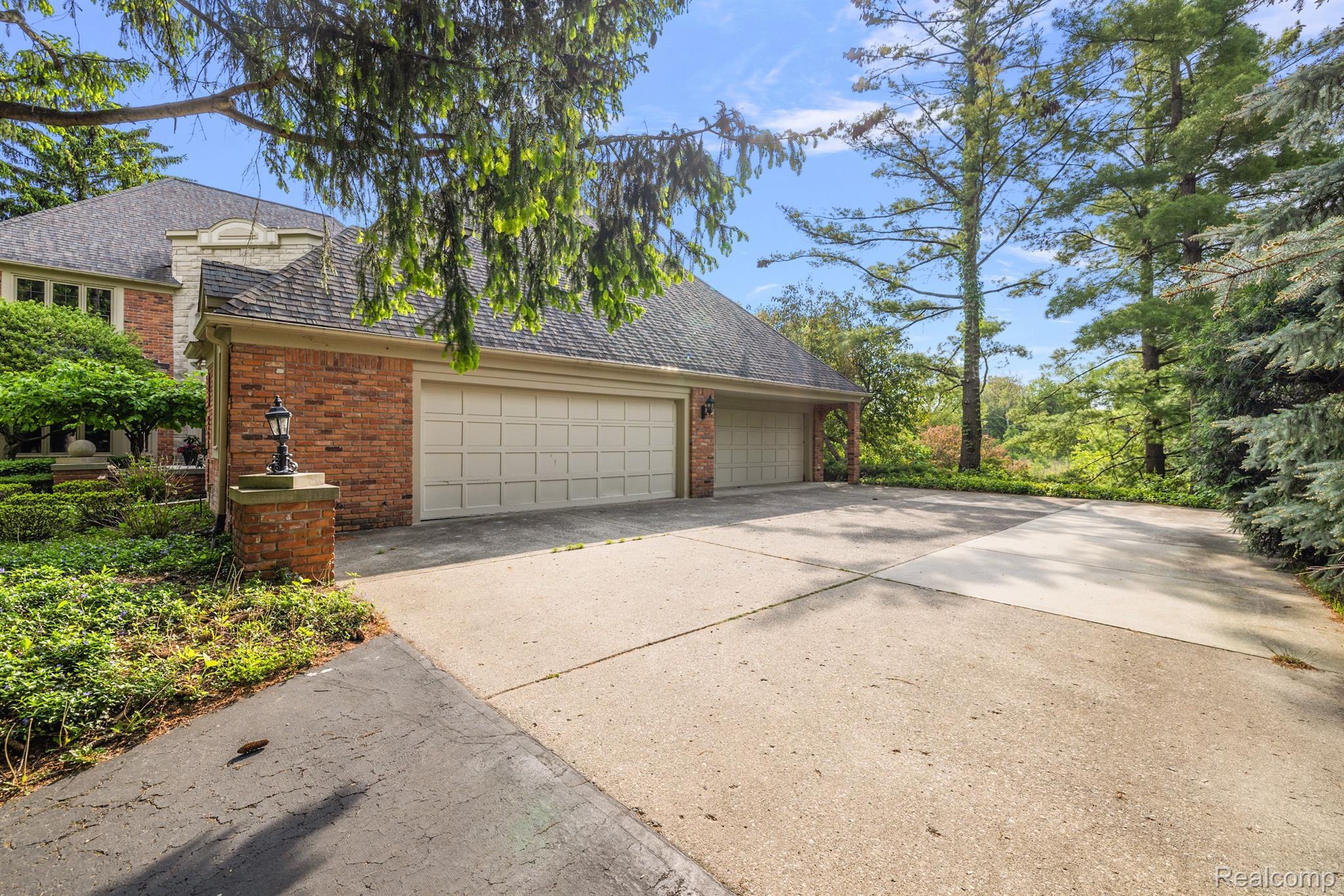 1273 Water Cliff Drive