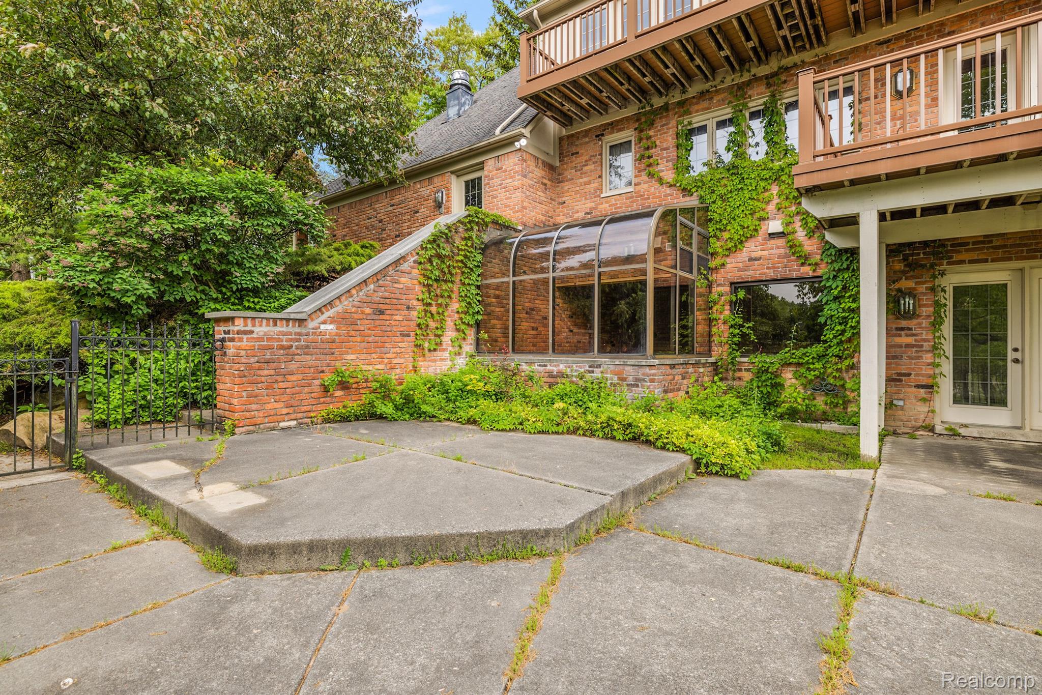 1273 Water Cliff Drive