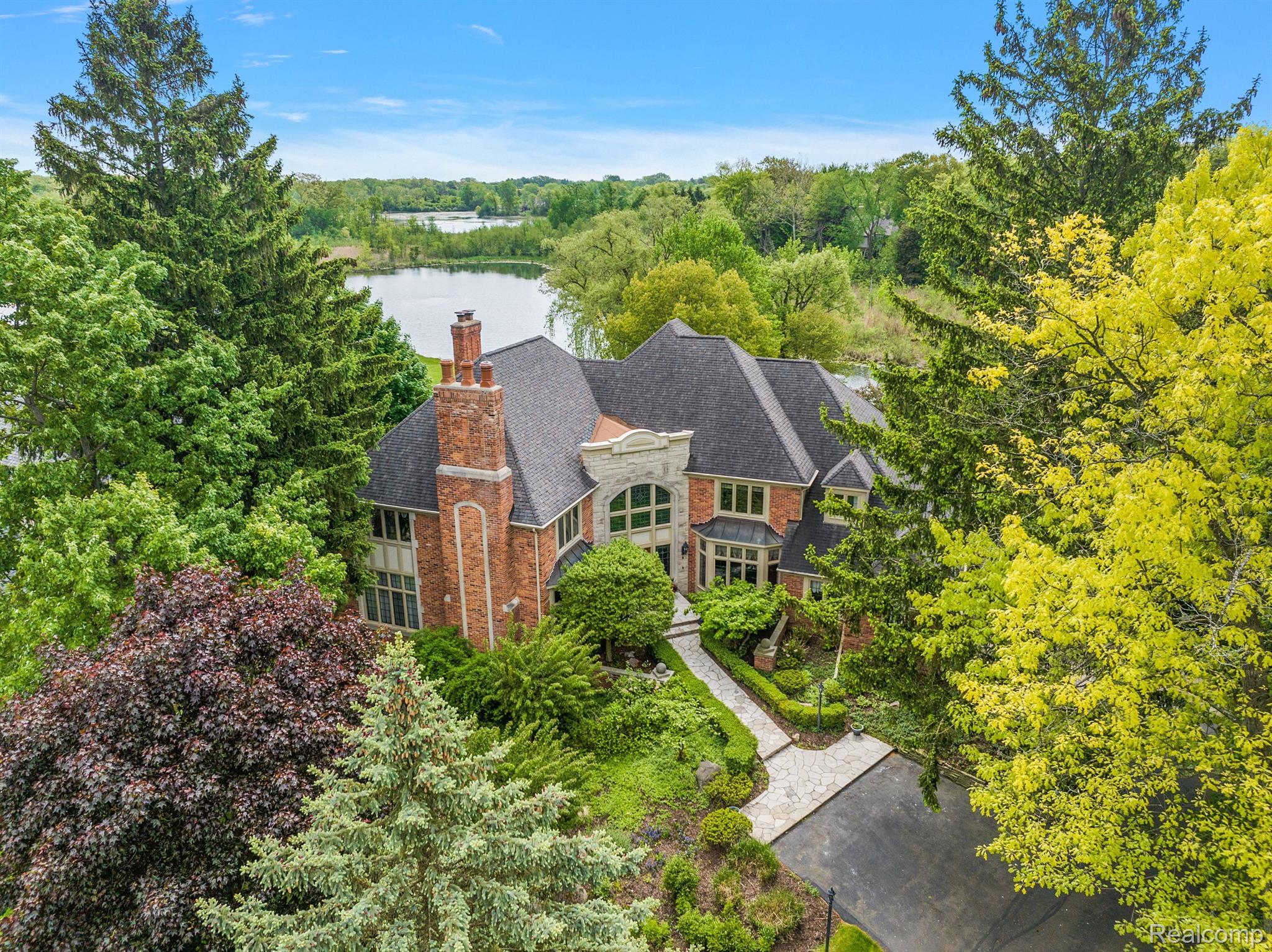 1273 Water Cliff Drive