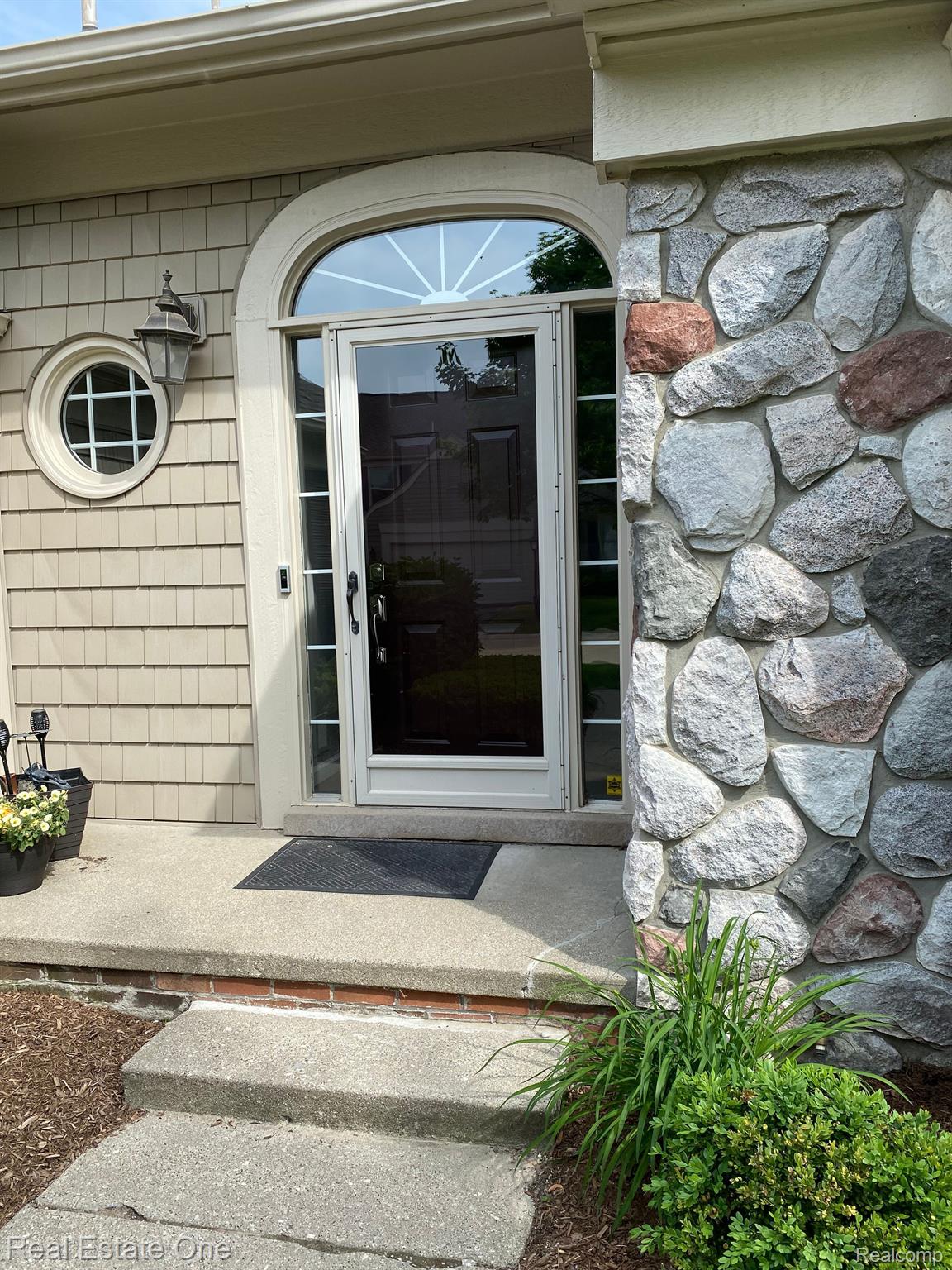 840 Edgemont Run 123