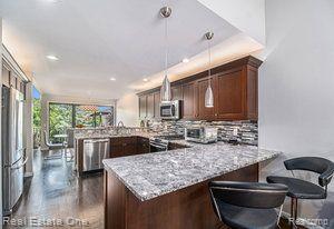 840 Edgemont Run 123