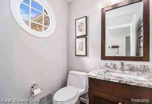 840 Edgemont Run 123