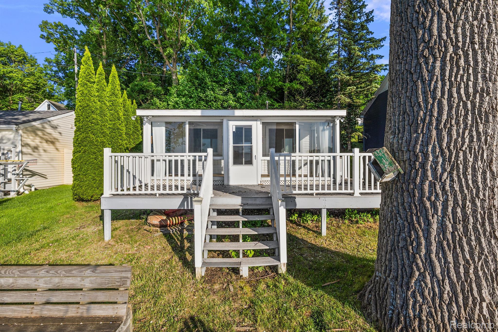 5956 SILVER BIRCH Road