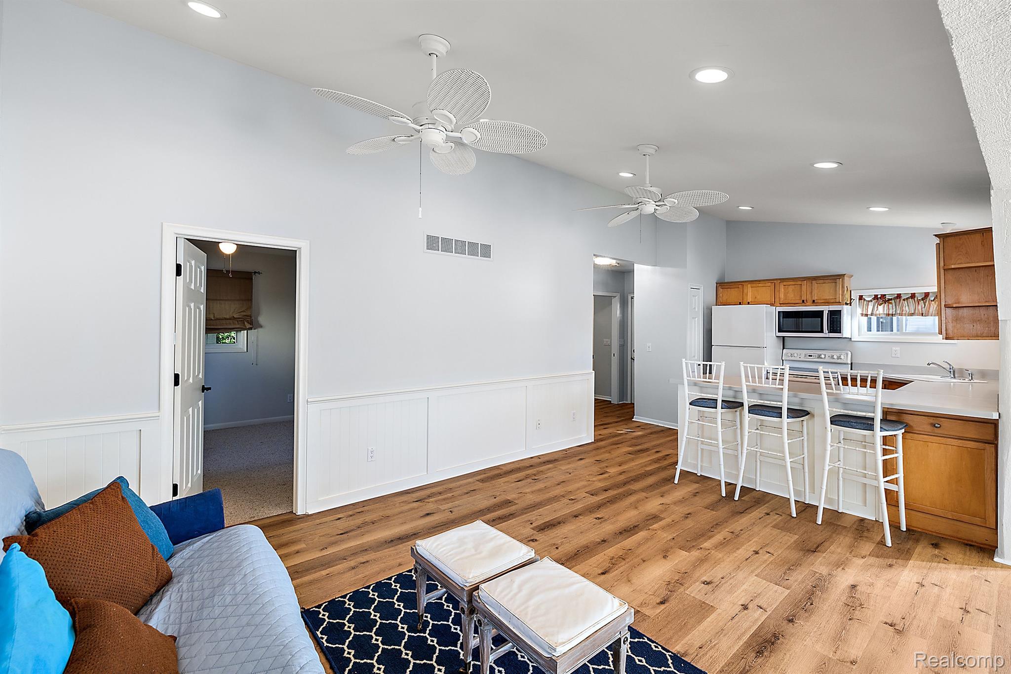 5956 SILVER BIRCH Road