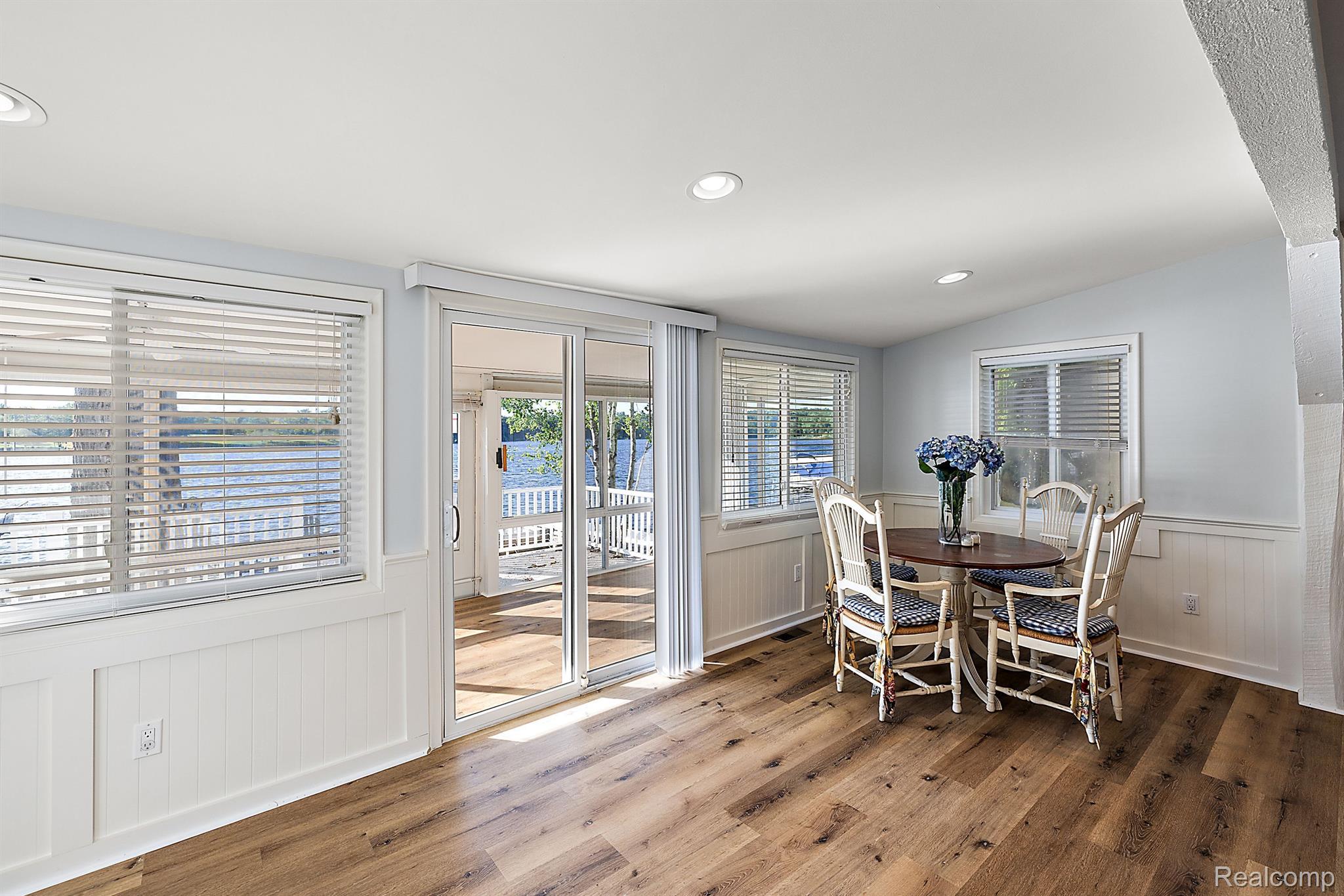 5956 SILVER BIRCH Road