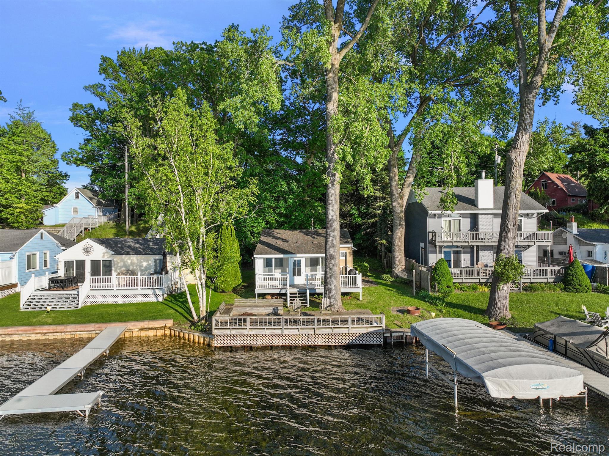 5956 SILVER BIRCH Road