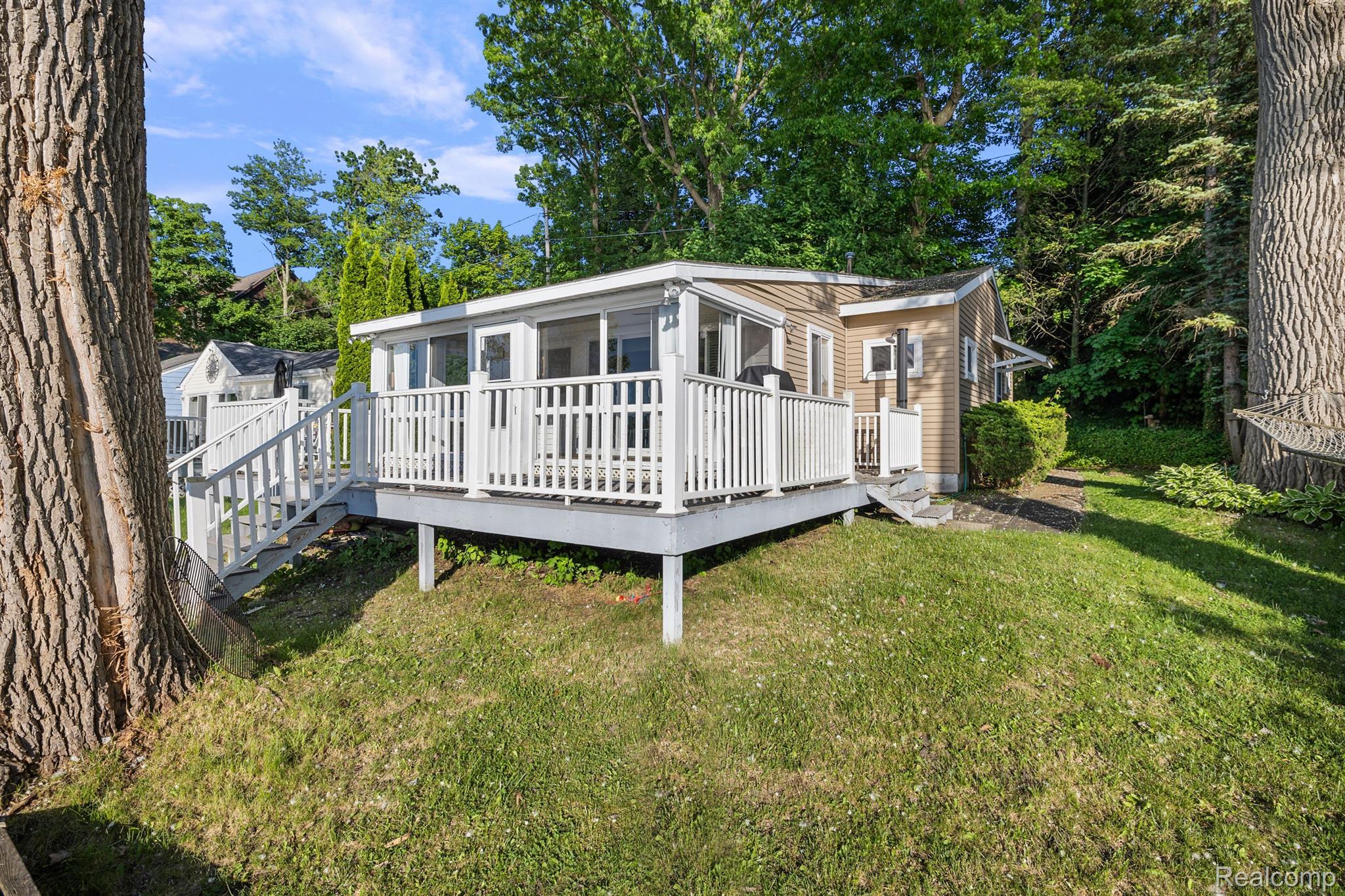 5956 SILVER BIRCH Road