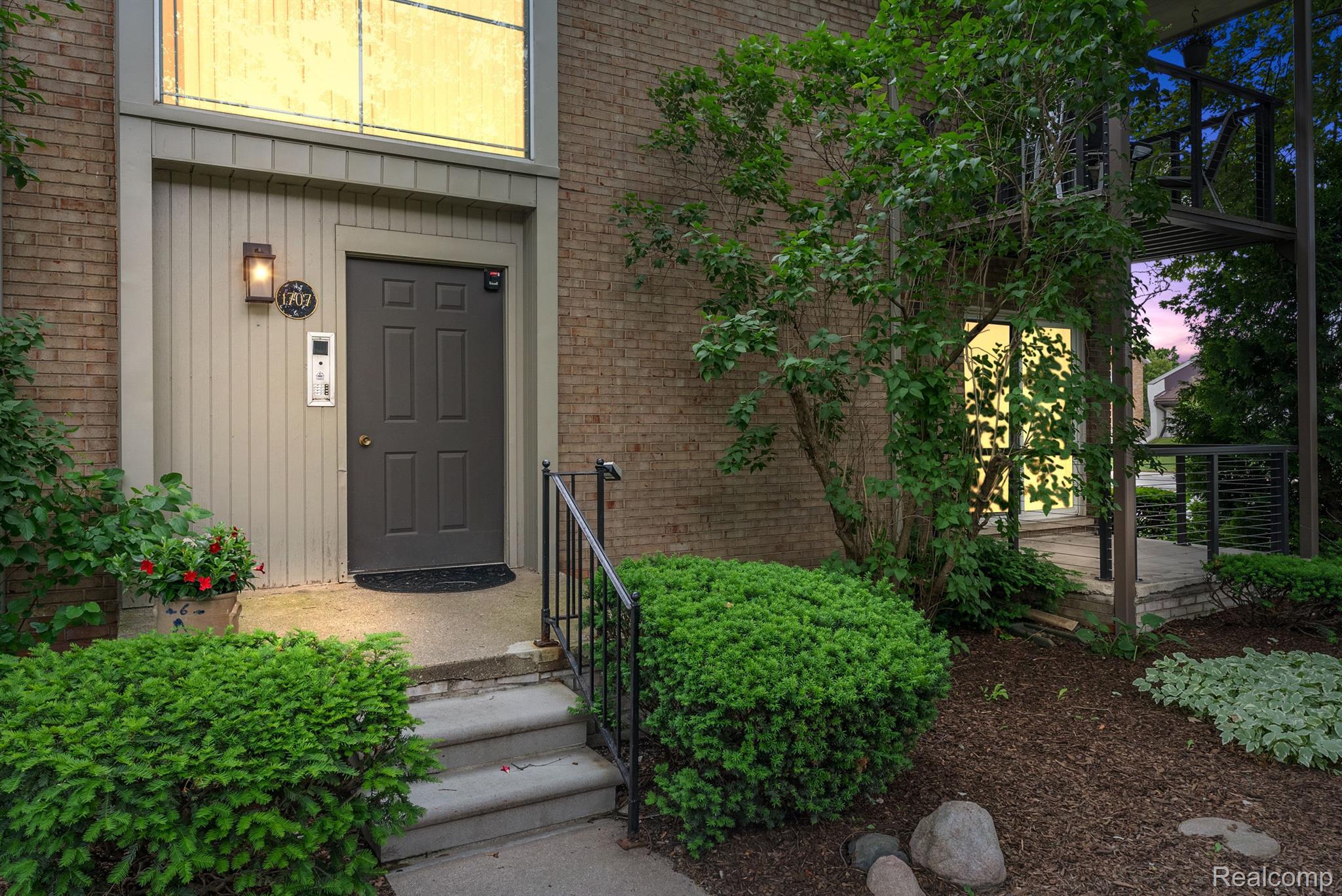 1707 E 14 MILE Road A