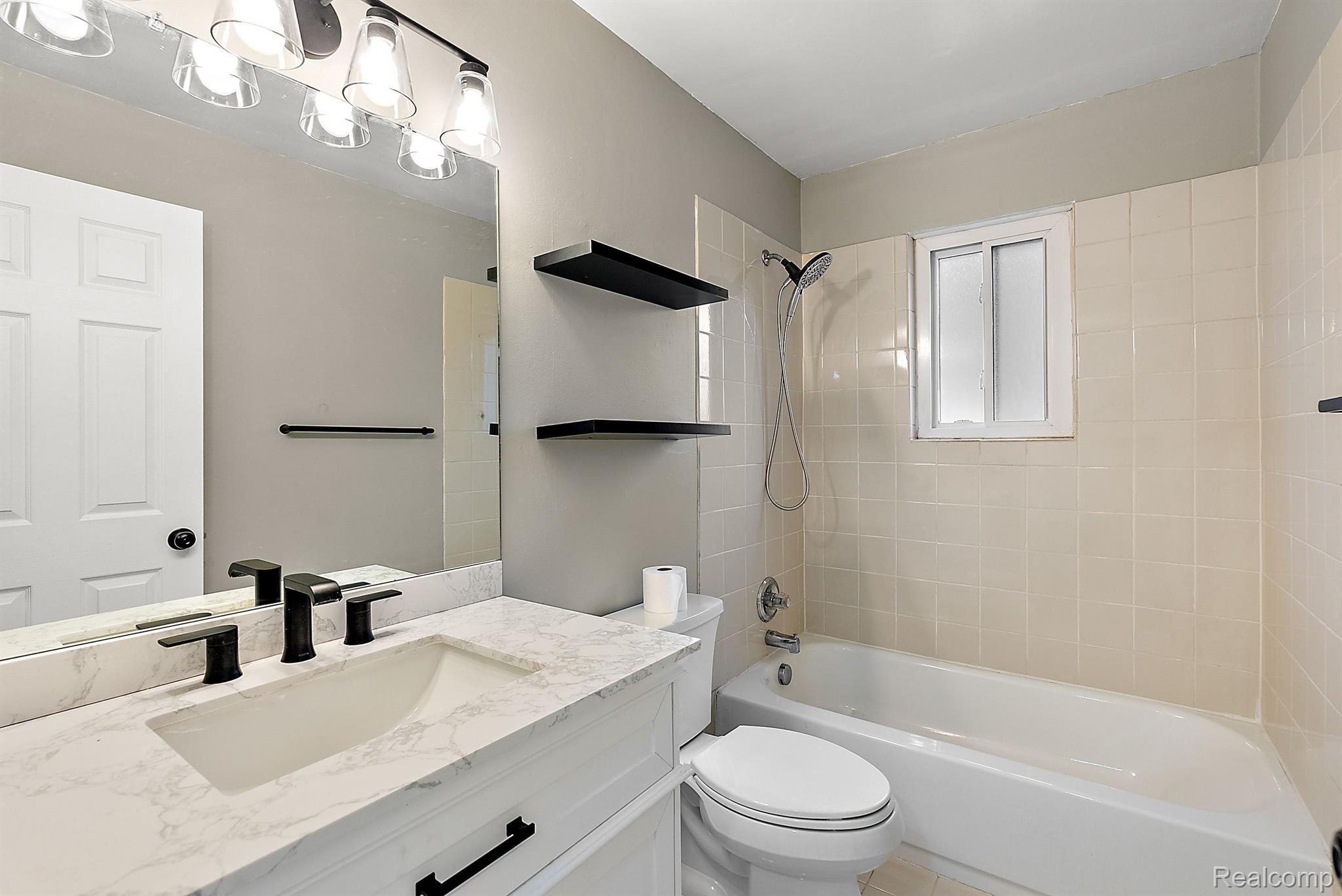 1707 E 14 MILE Road A