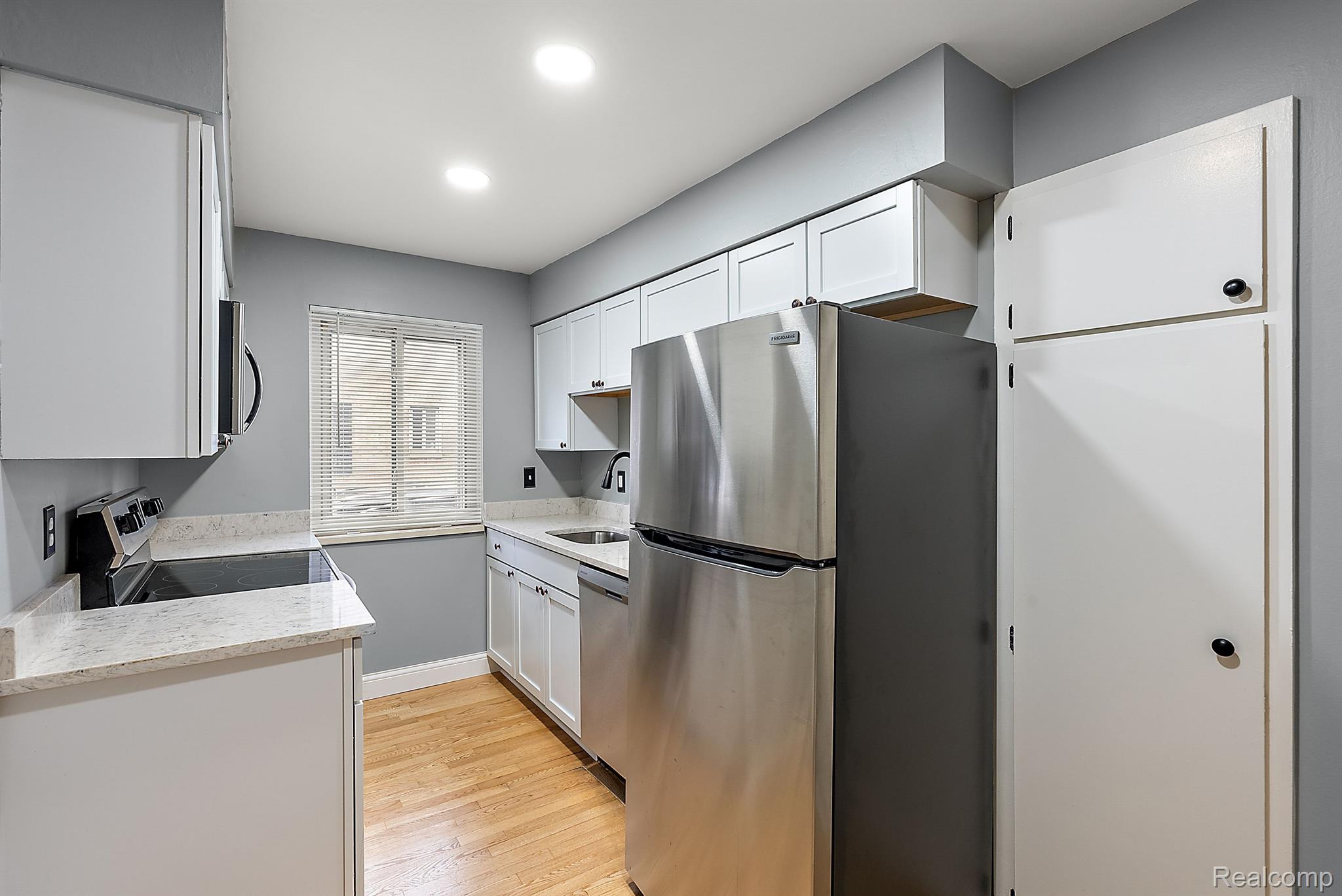 1707 E 14 MILE Road A