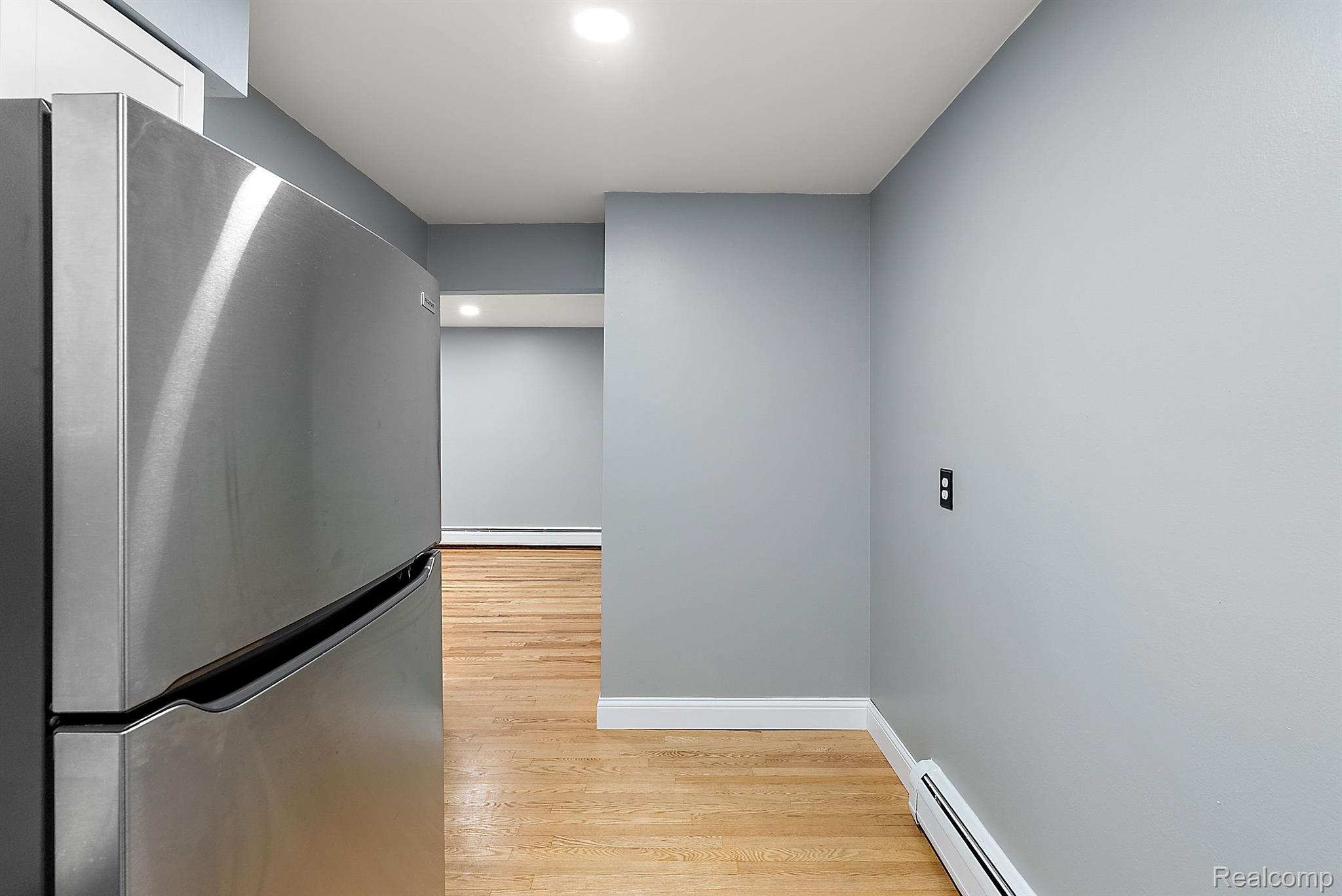 1707 E 14 MILE Road A