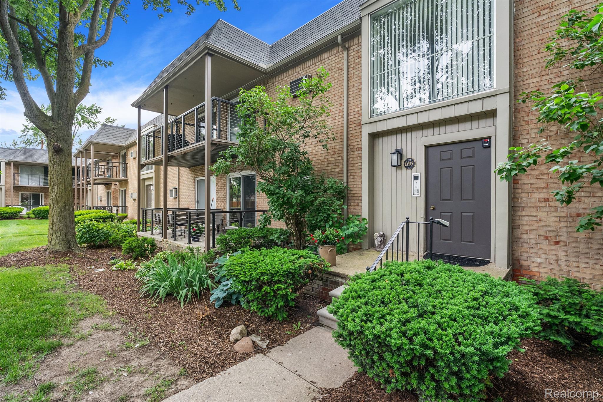 1707 E 14 MILE Road A