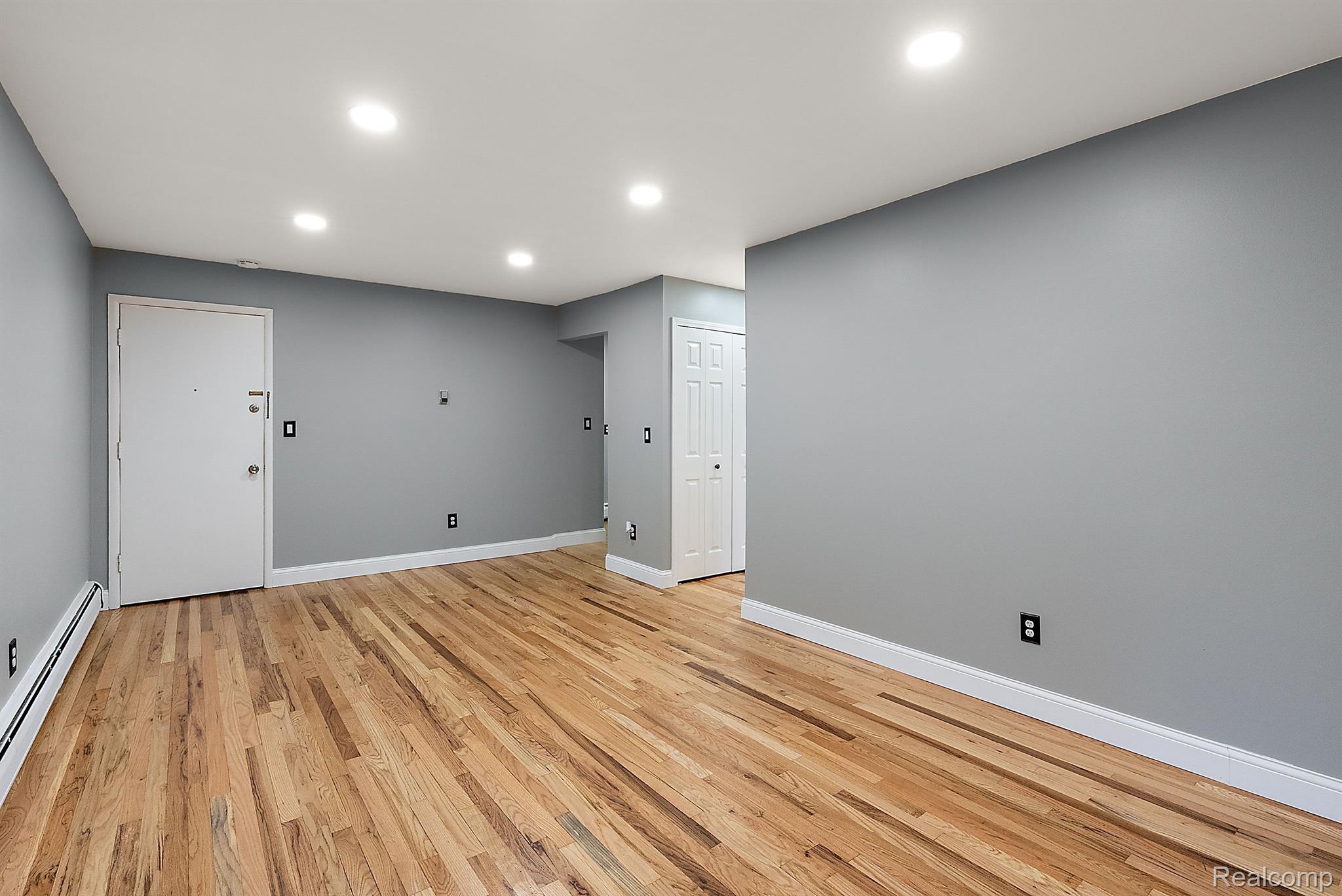 1707 E 14 MILE Road A