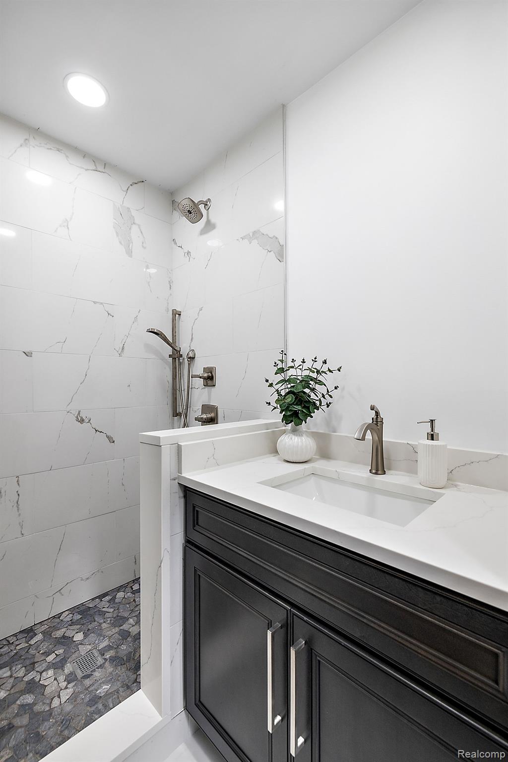 2365 BEVERLY Boulevard