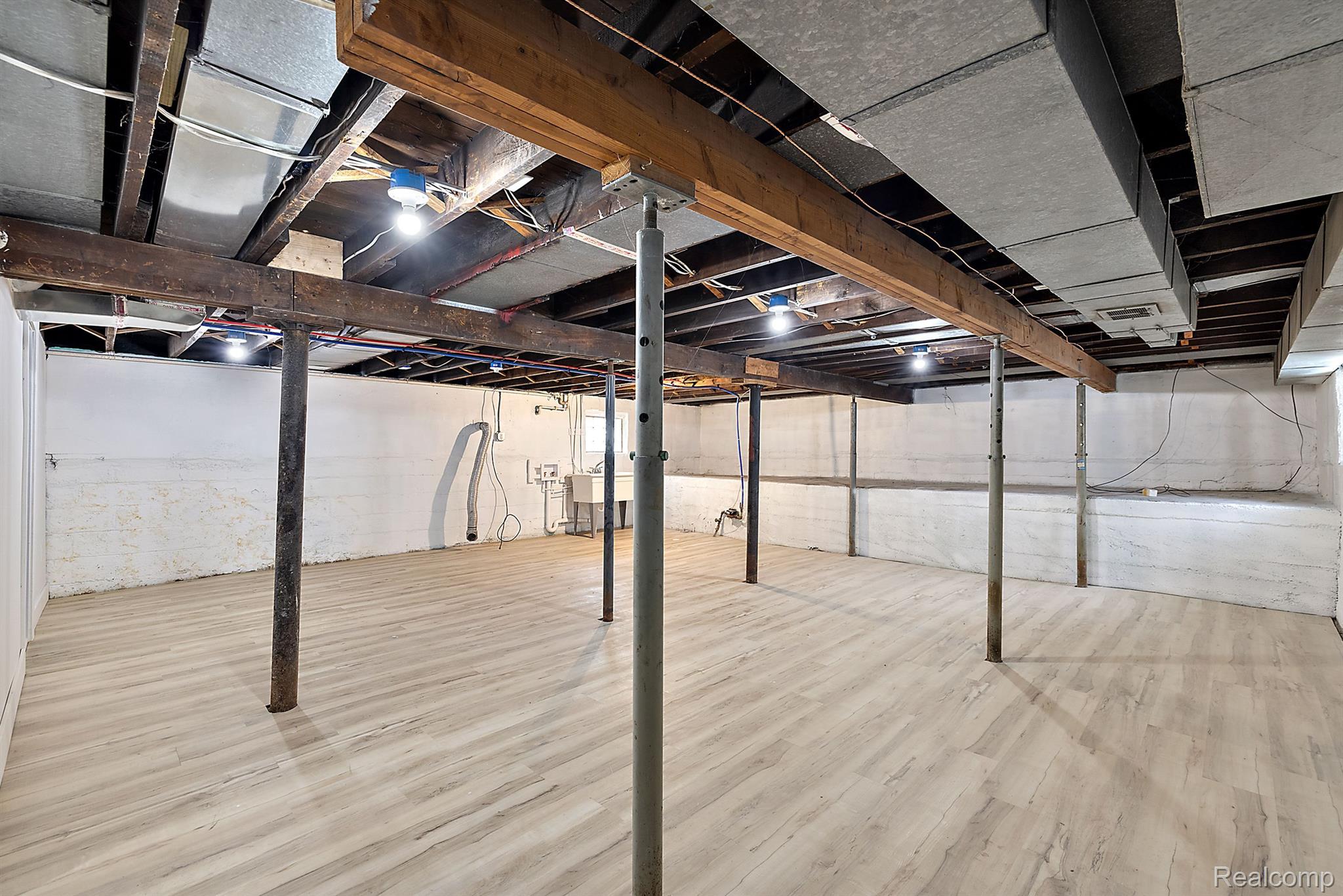 2365 BEVERLY Boulevard