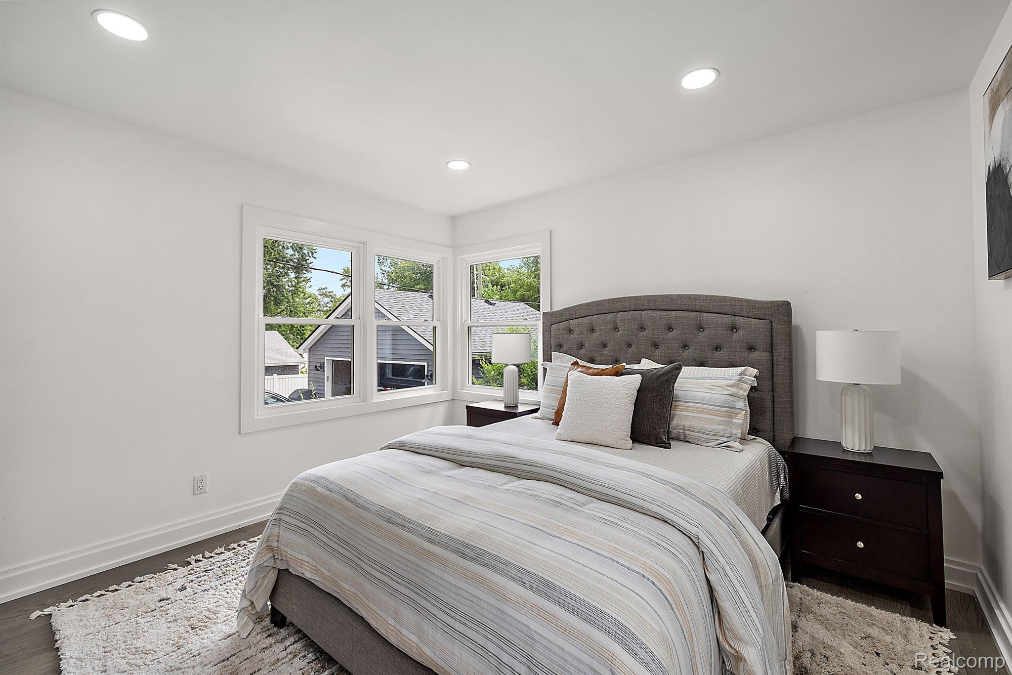 2365 BEVERLY Boulevard