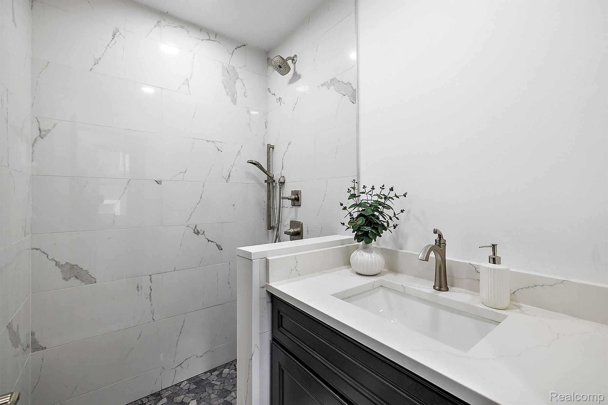 2365 BEVERLY Boulevard