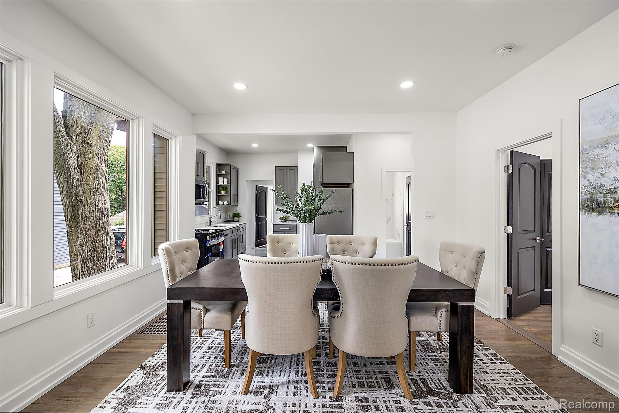 2365 BEVERLY Boulevard