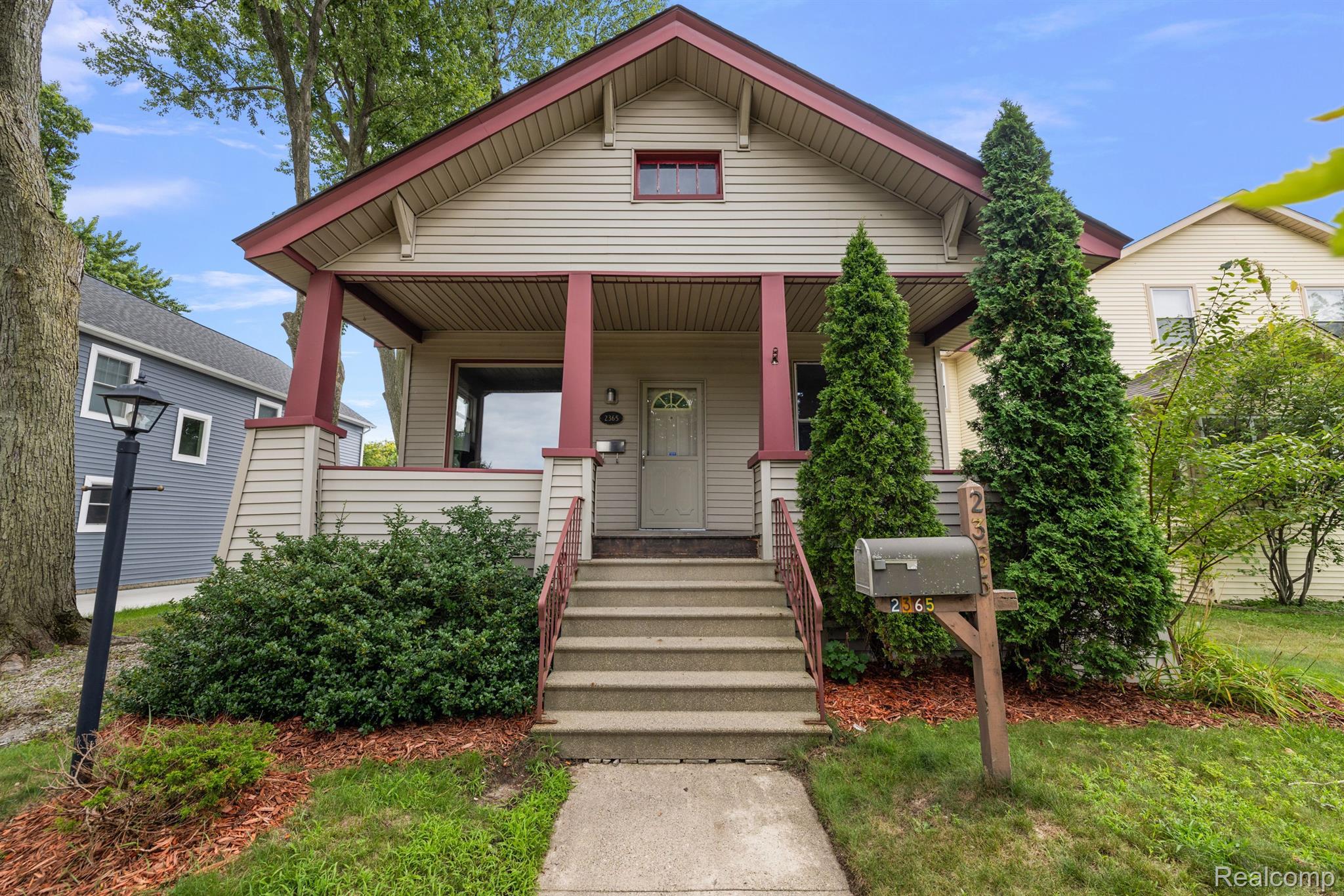 2365 BEVERLY Boulevard