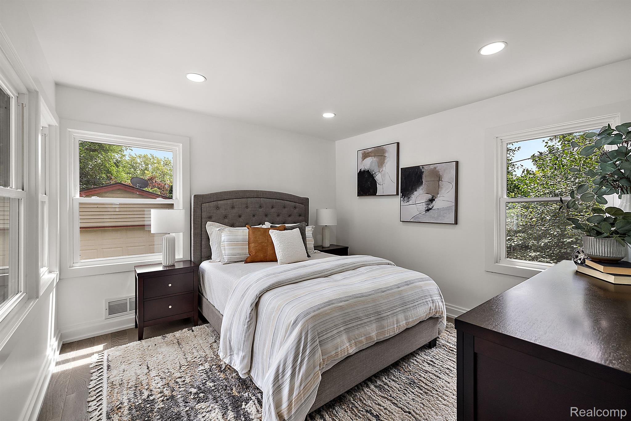 2365 BEVERLY Boulevard