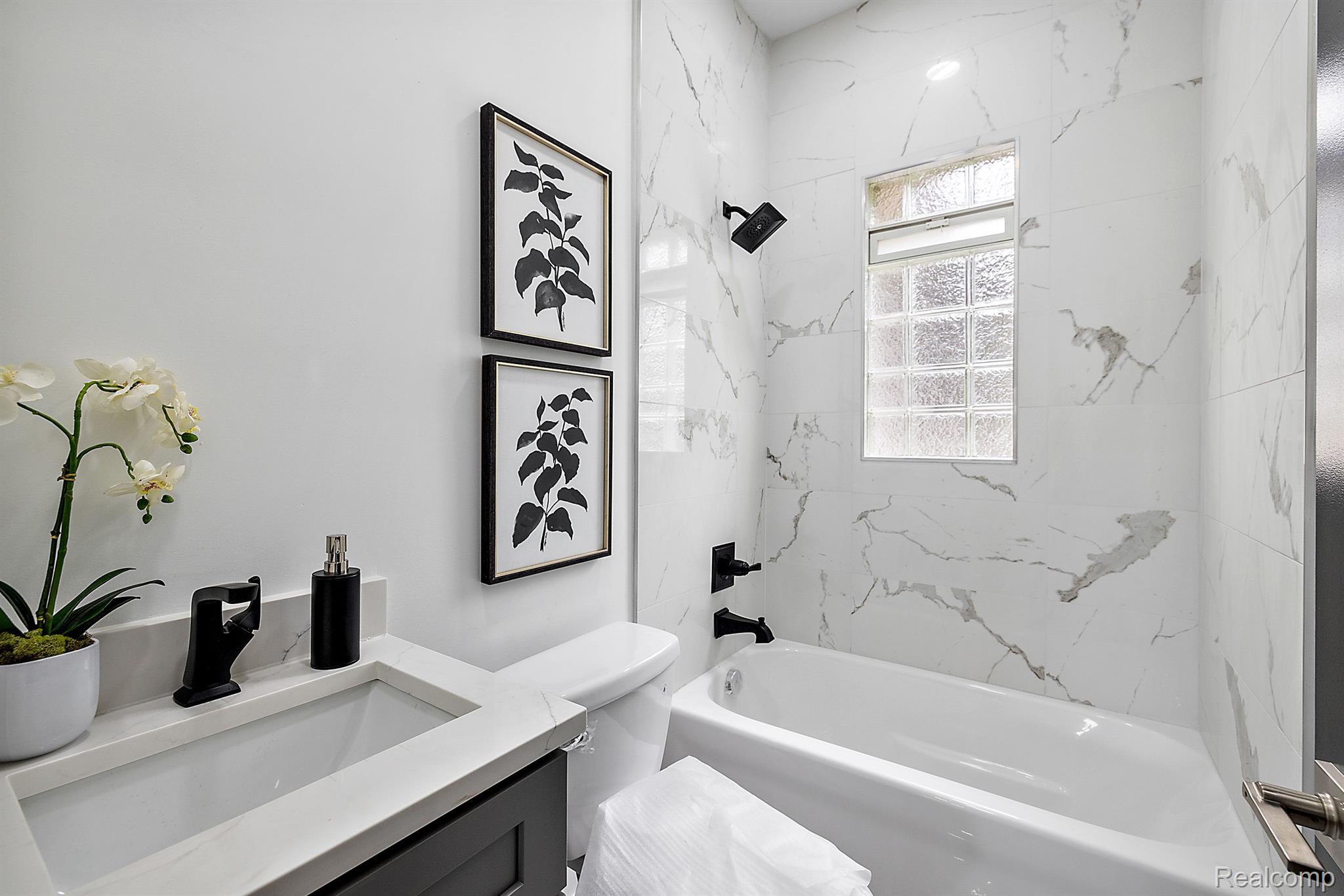 2365 BEVERLY Boulevard