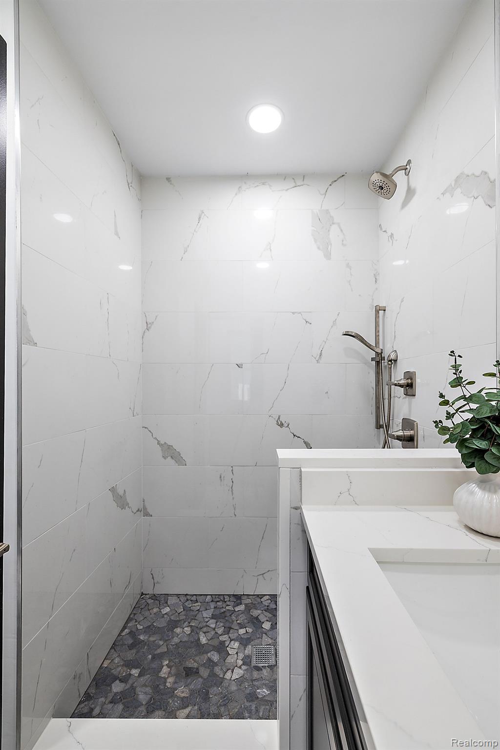 2365 BEVERLY Boulevard