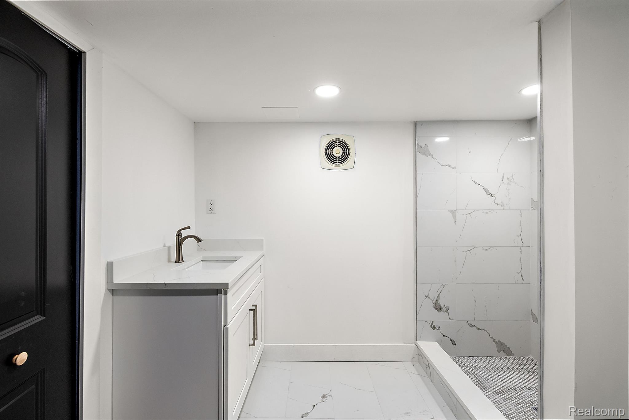 2365 BEVERLY Boulevard