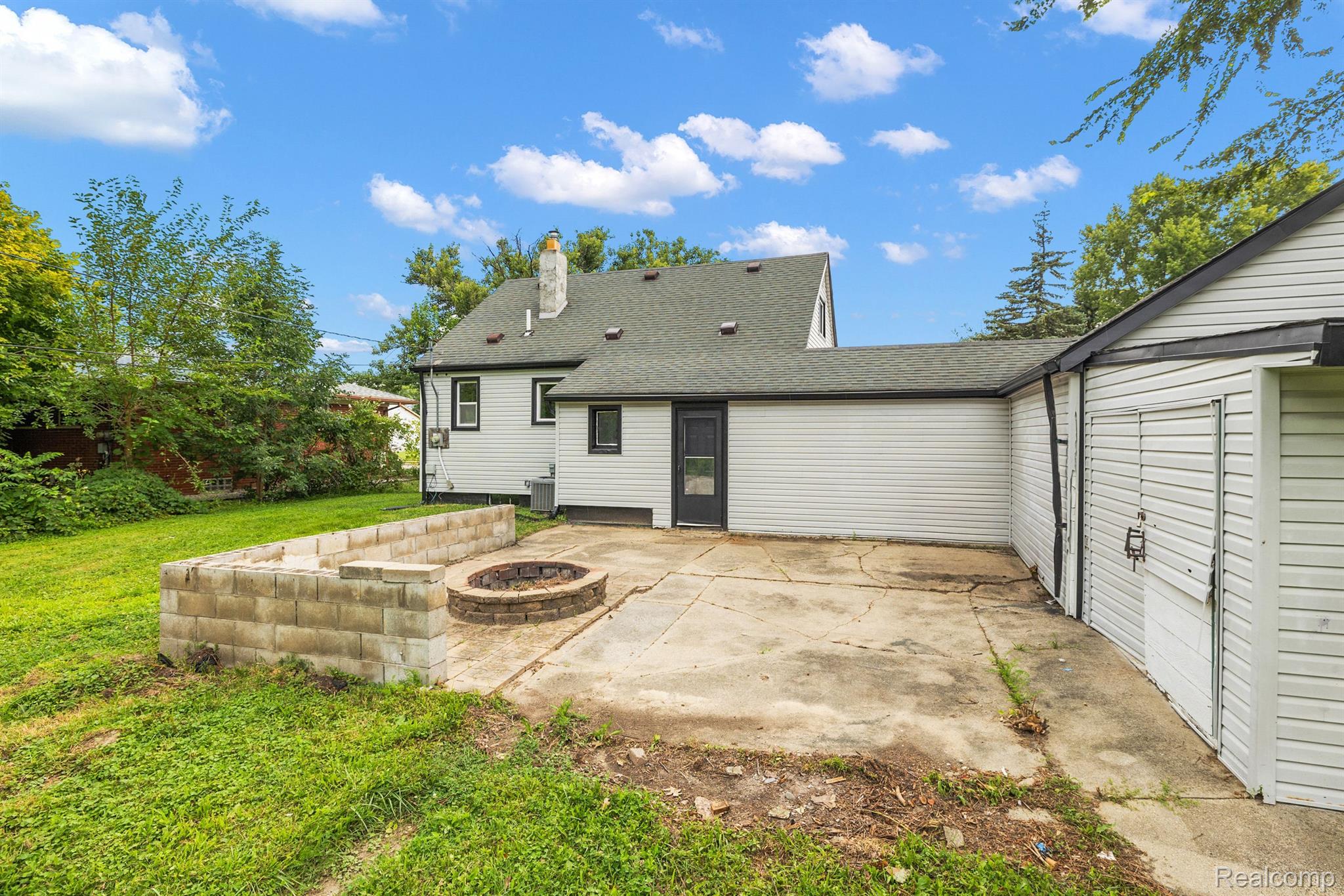 19530 CONNECTICUT Street