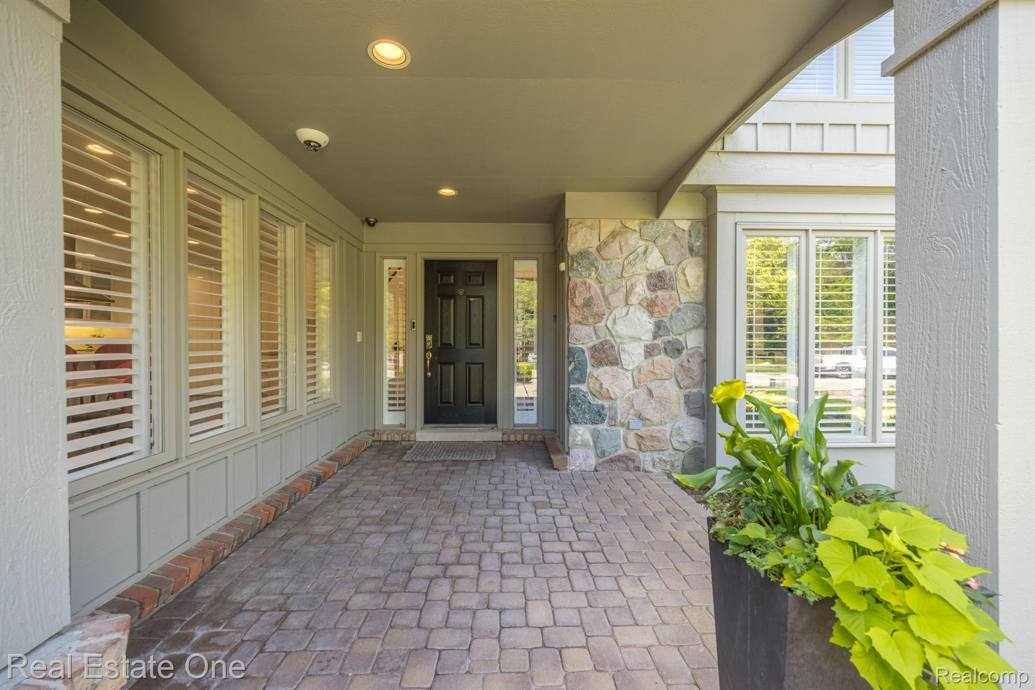 7107 DAVENTRY WOODS Drive