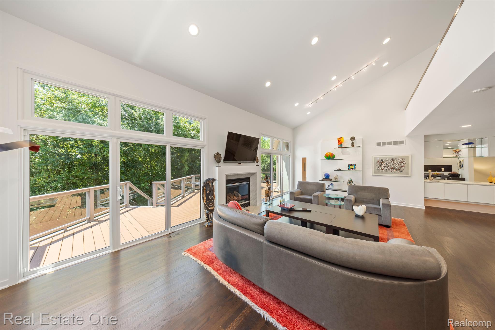 7107 DAVENTRY WOODS Drive