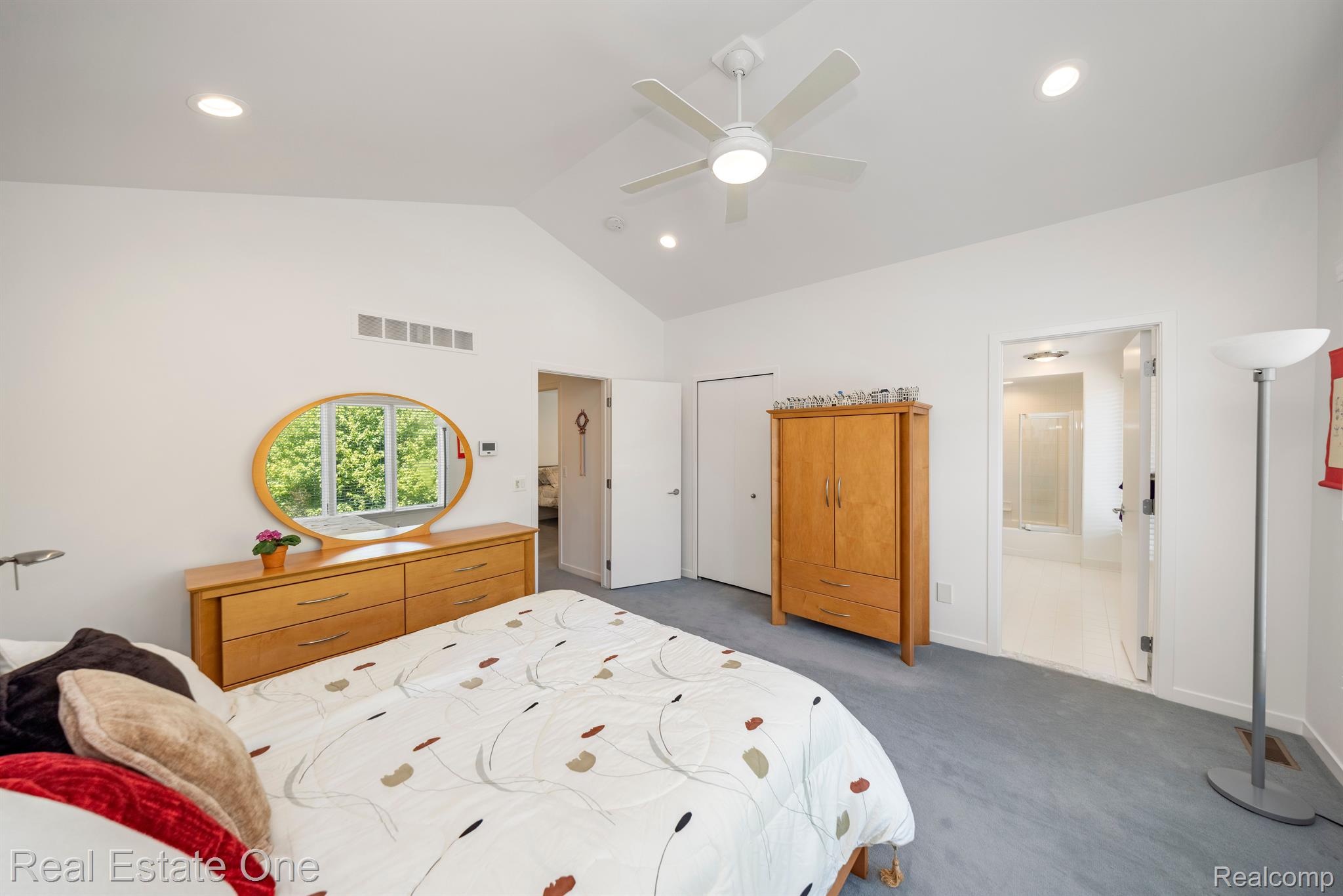 7107 DAVENTRY WOODS Drive