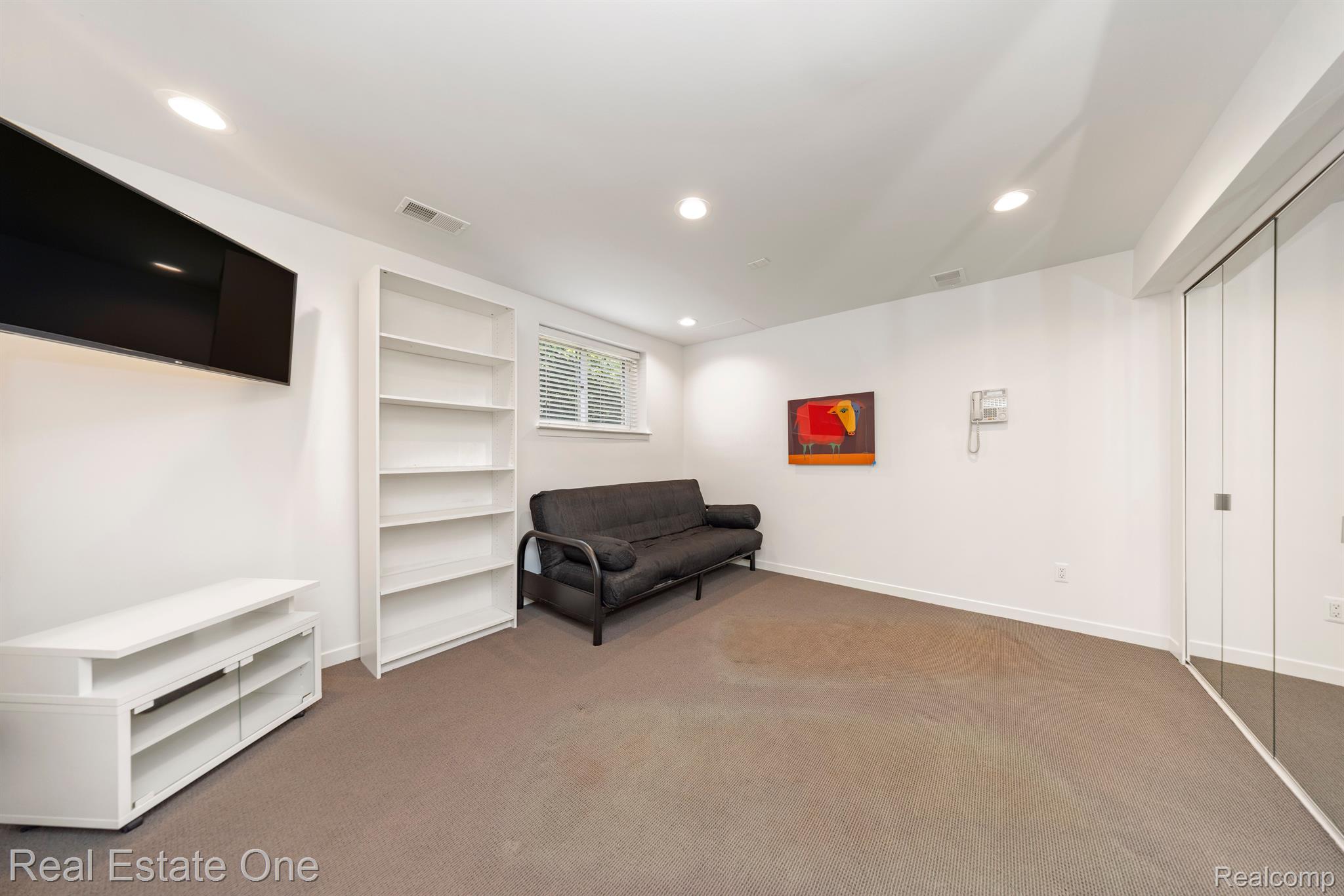 7107 DAVENTRY WOODS Drive