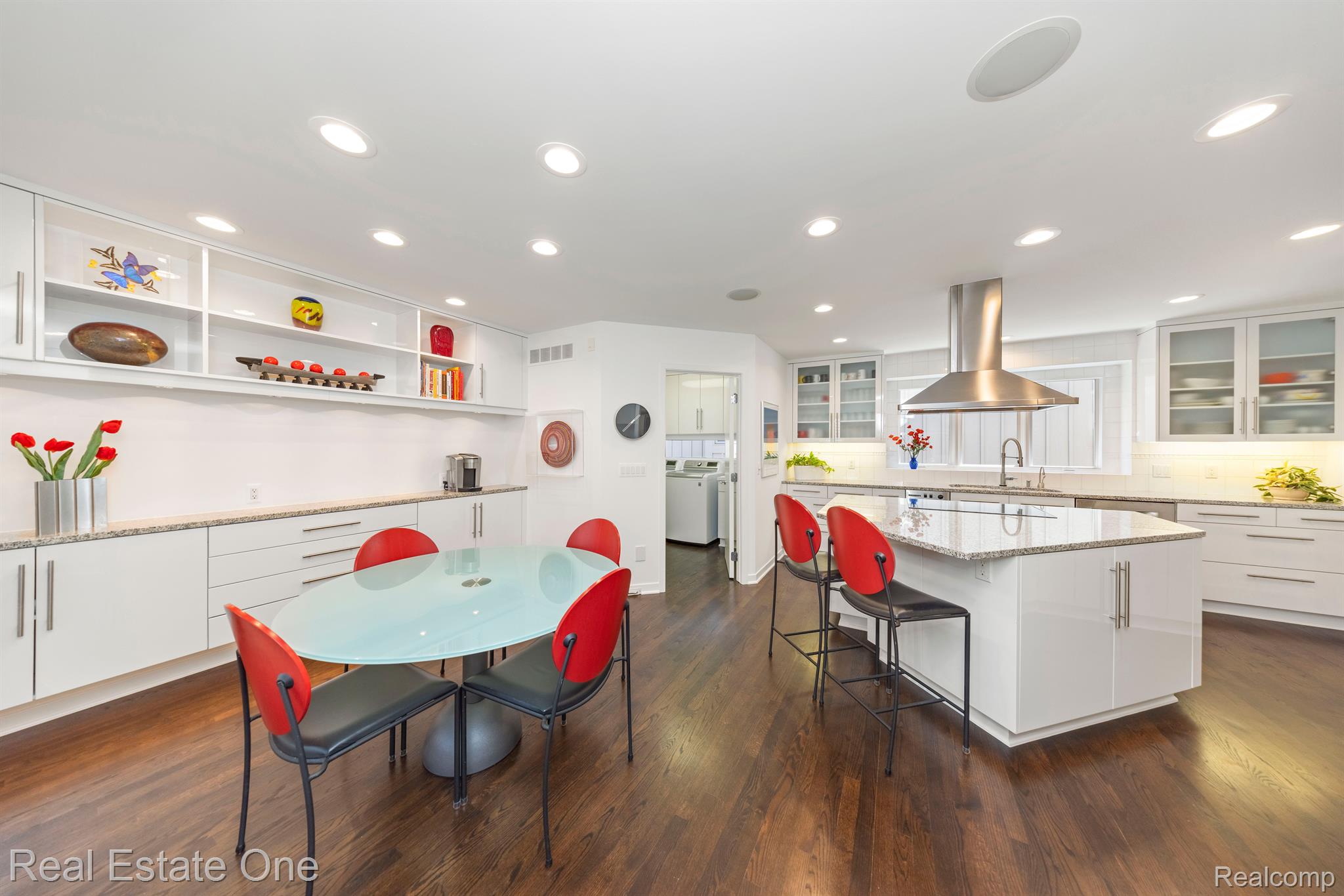 7107 DAVENTRY WOODS Drive