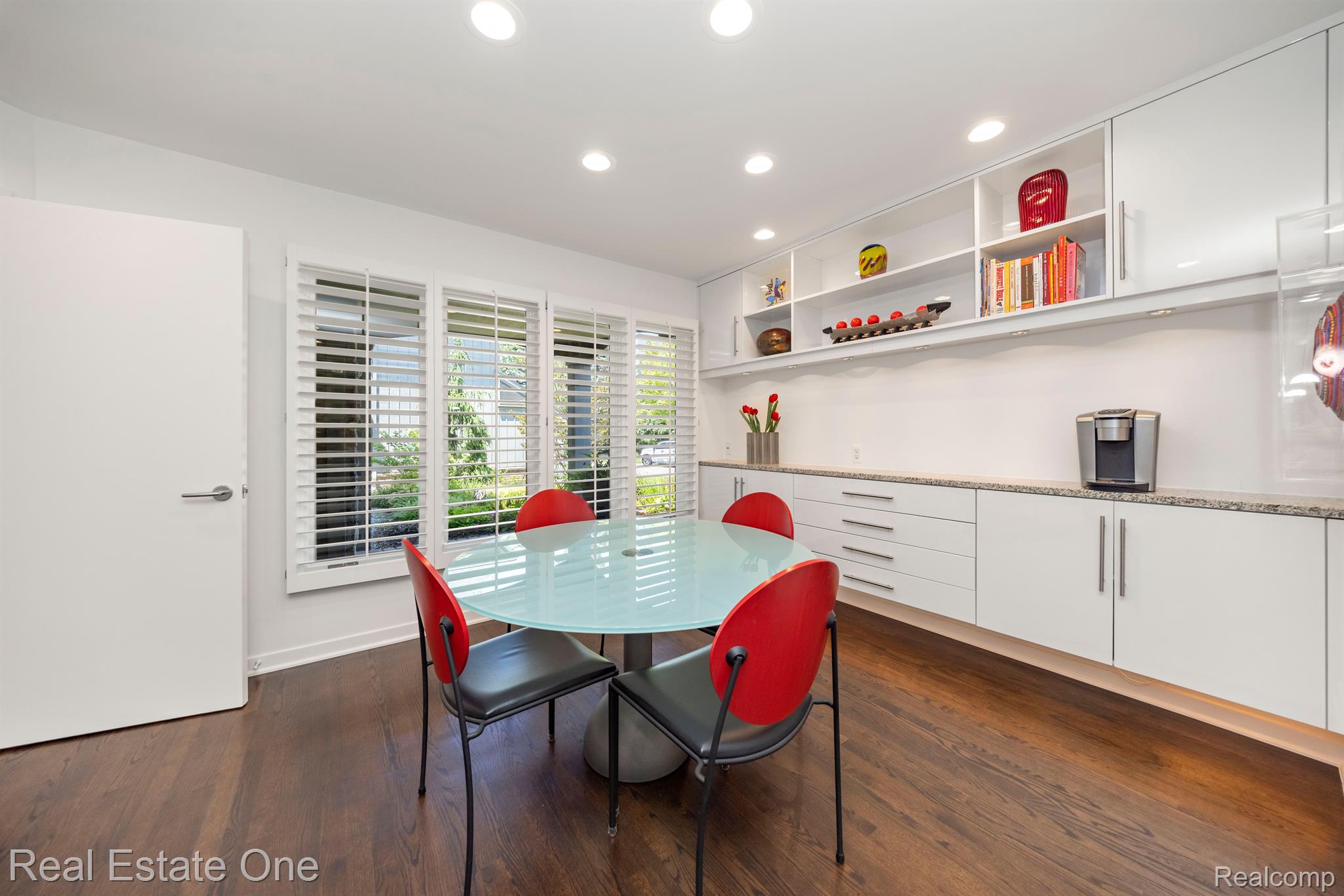 7107 DAVENTRY WOODS Drive