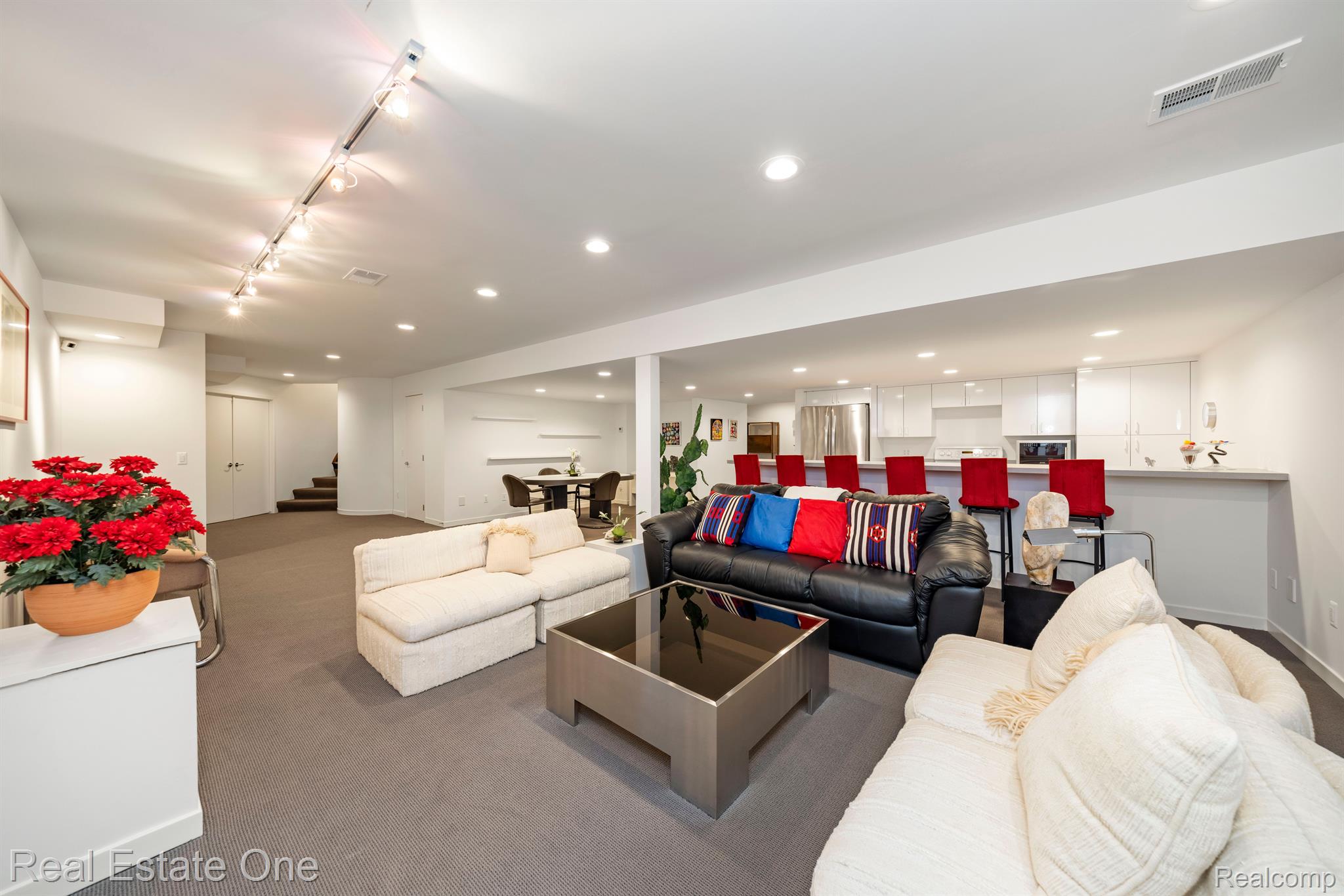 7107 DAVENTRY WOODS Drive