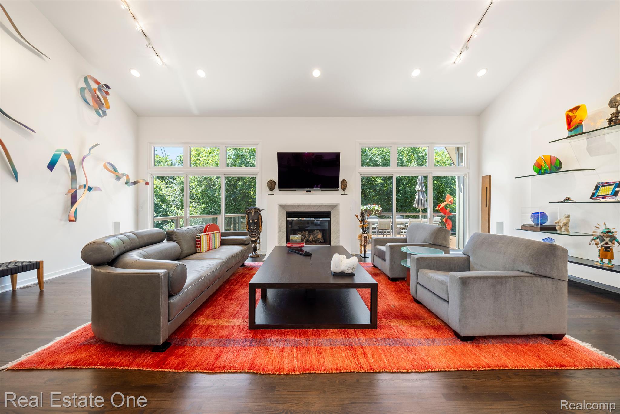 7107 DAVENTRY WOODS Drive