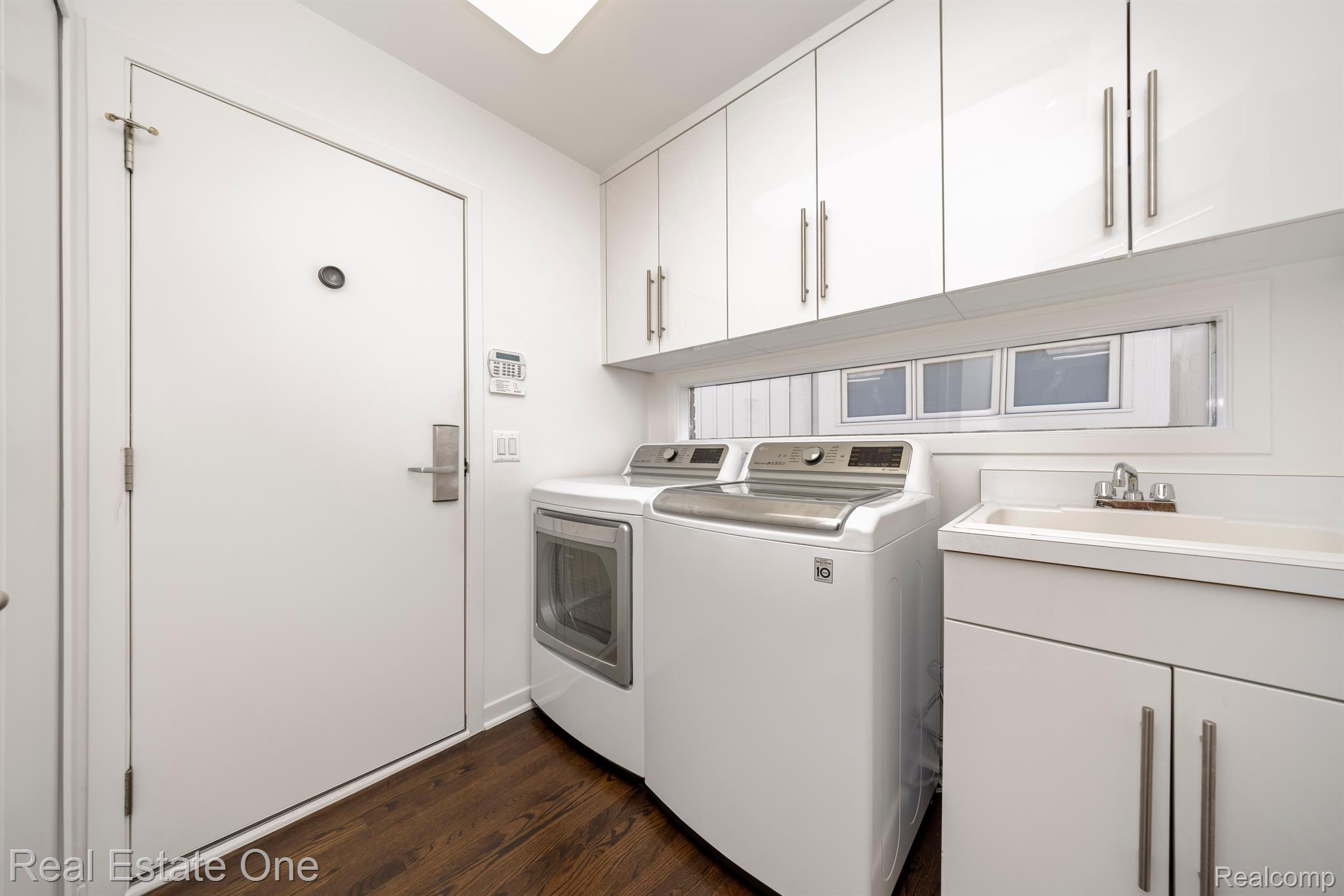 7107 DAVENTRY WOODS Drive