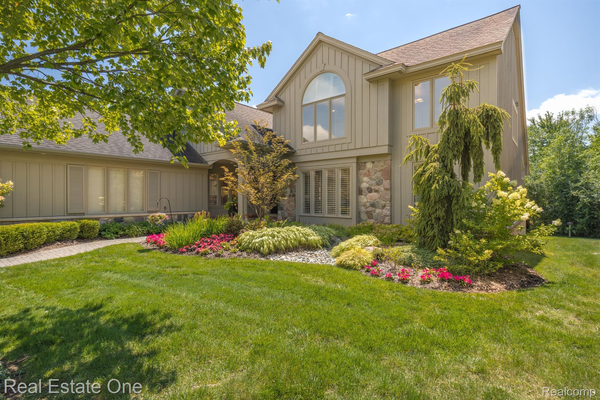 7107 DAVENTRY WOODS Drive