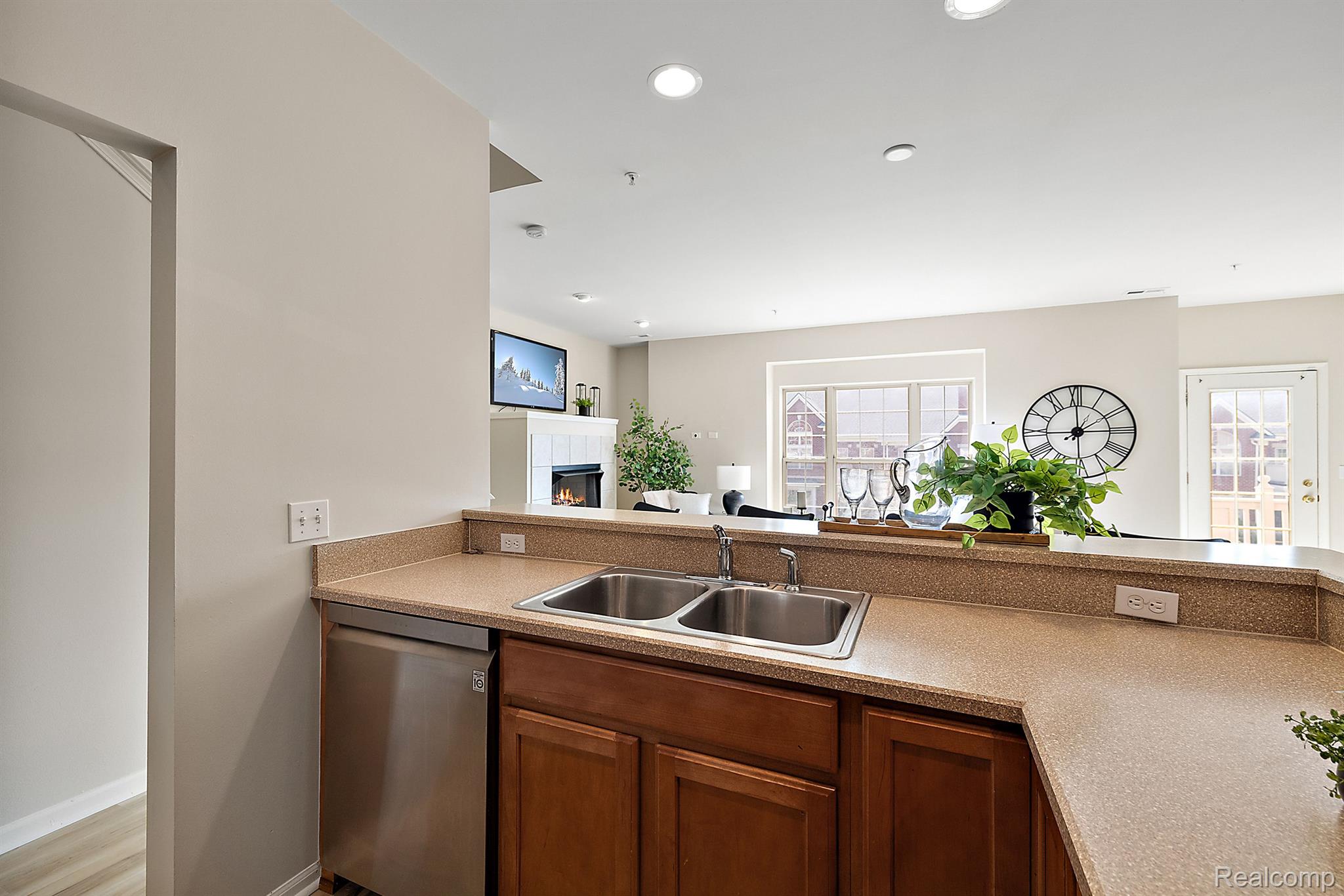 3259 Camden Drive
