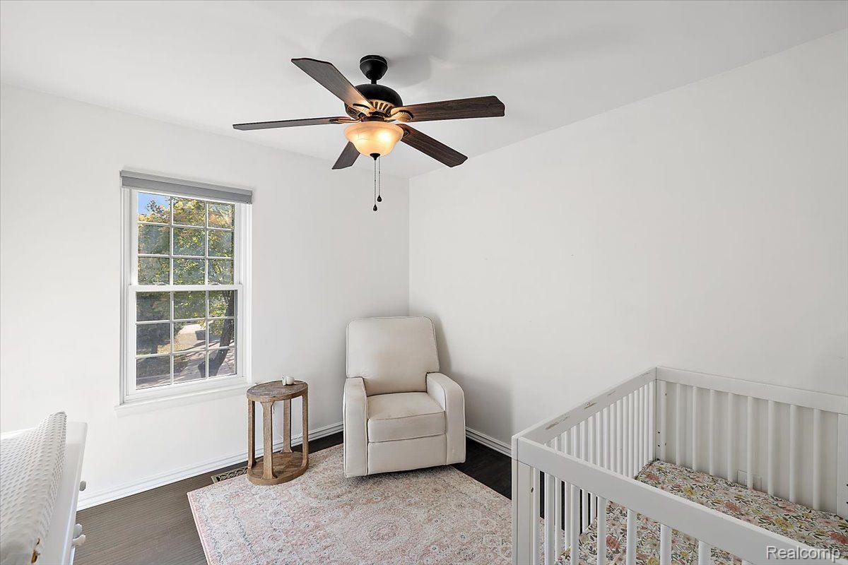 5900 KINGSFIELD Drive