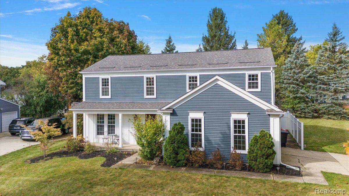 5900 KINGSFIELD Drive